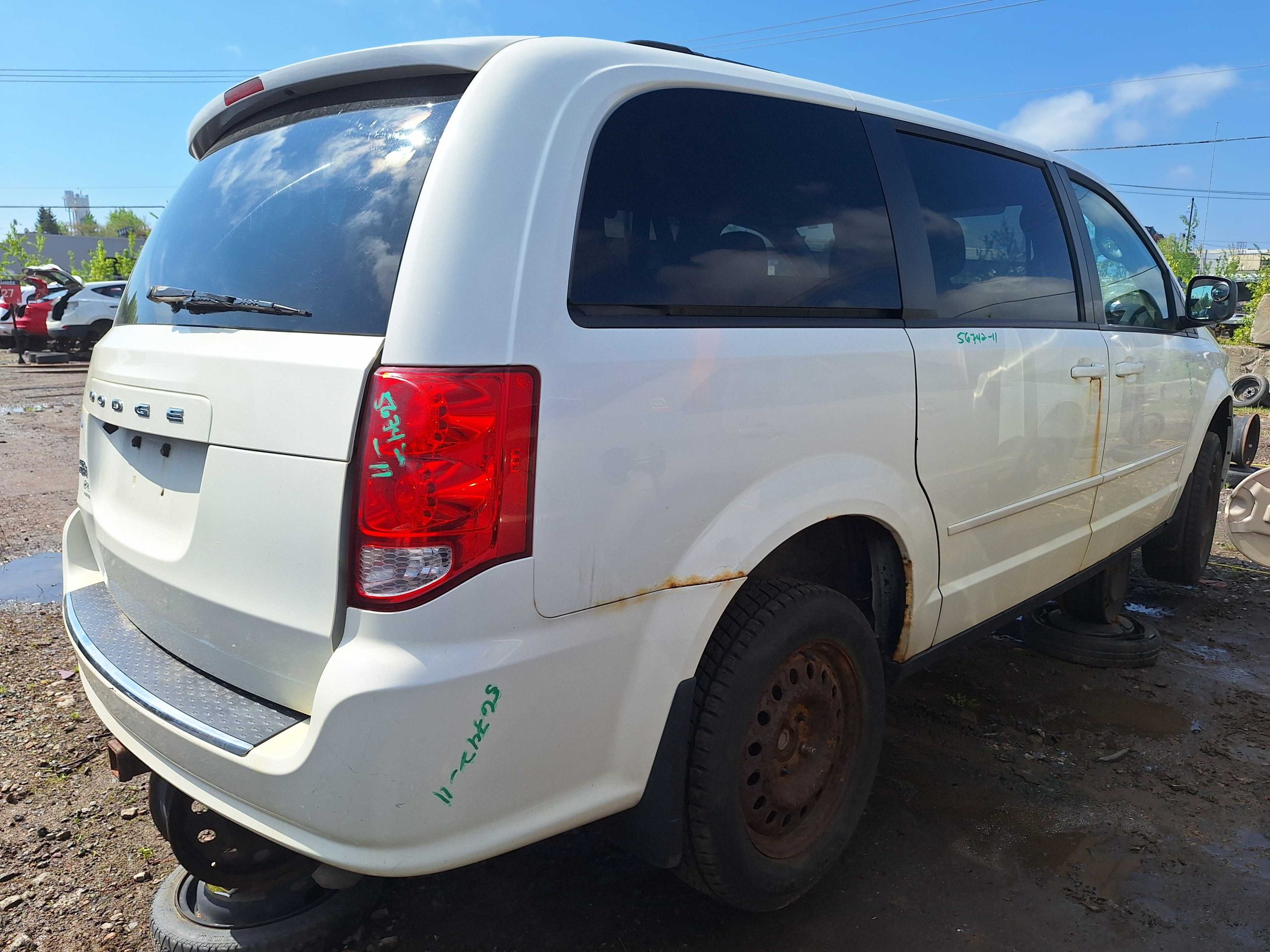 DODGE GRAND CARAVAN 2011