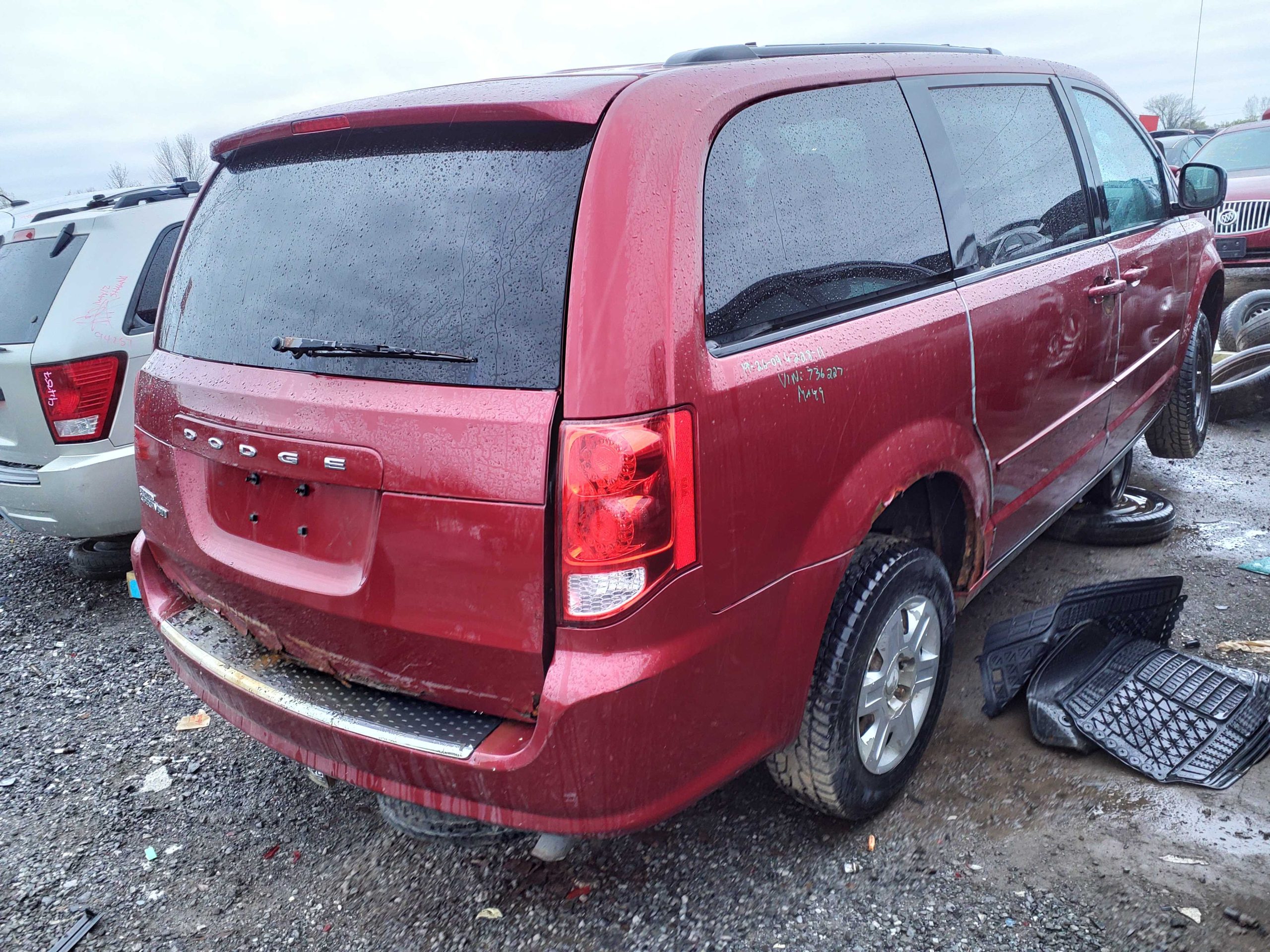DODGE GRAND CARAVAN 2011