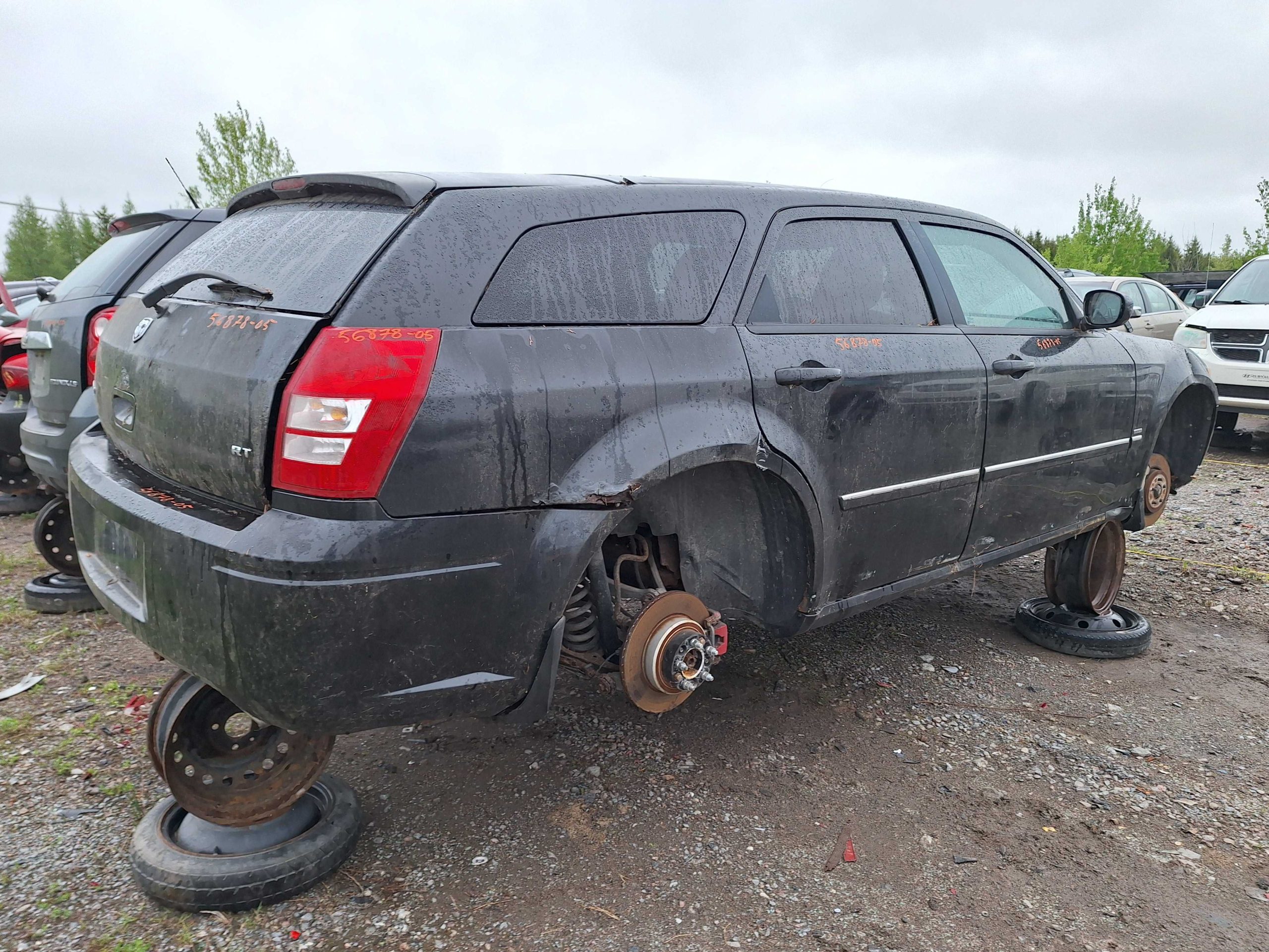 DODGE MAGNUM 2005