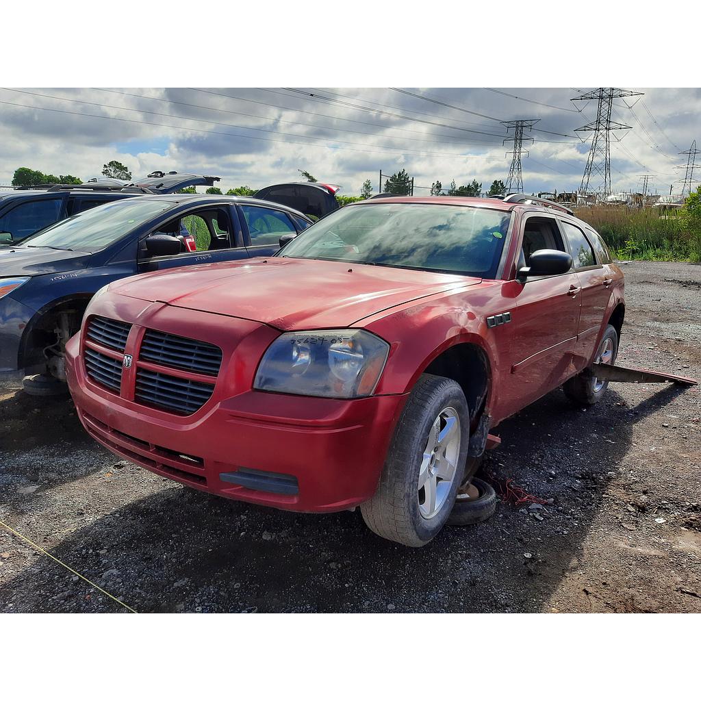 DODGE MAGNUM 2005