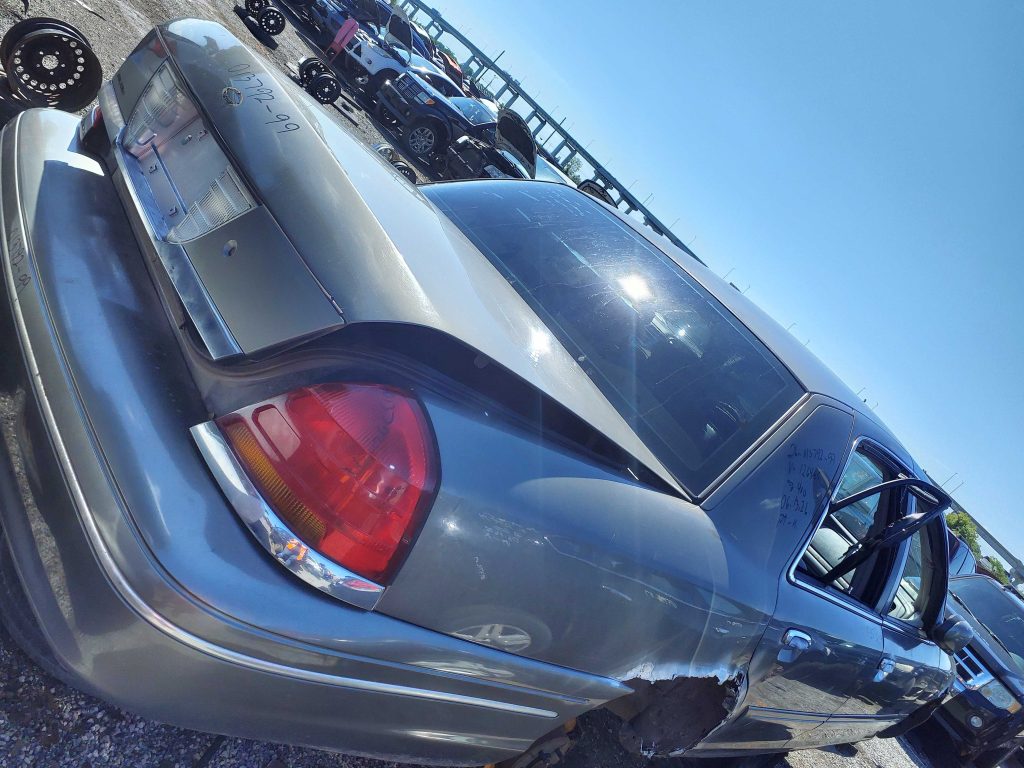 FORD CROWN VICTORIA 1999