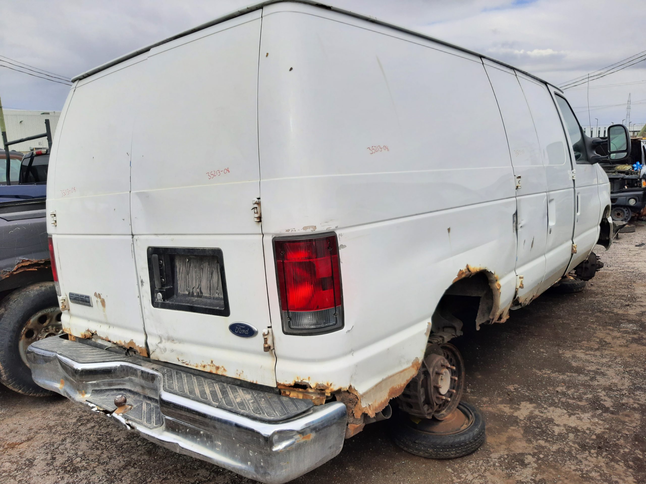 FORD ECONOLINE 2008