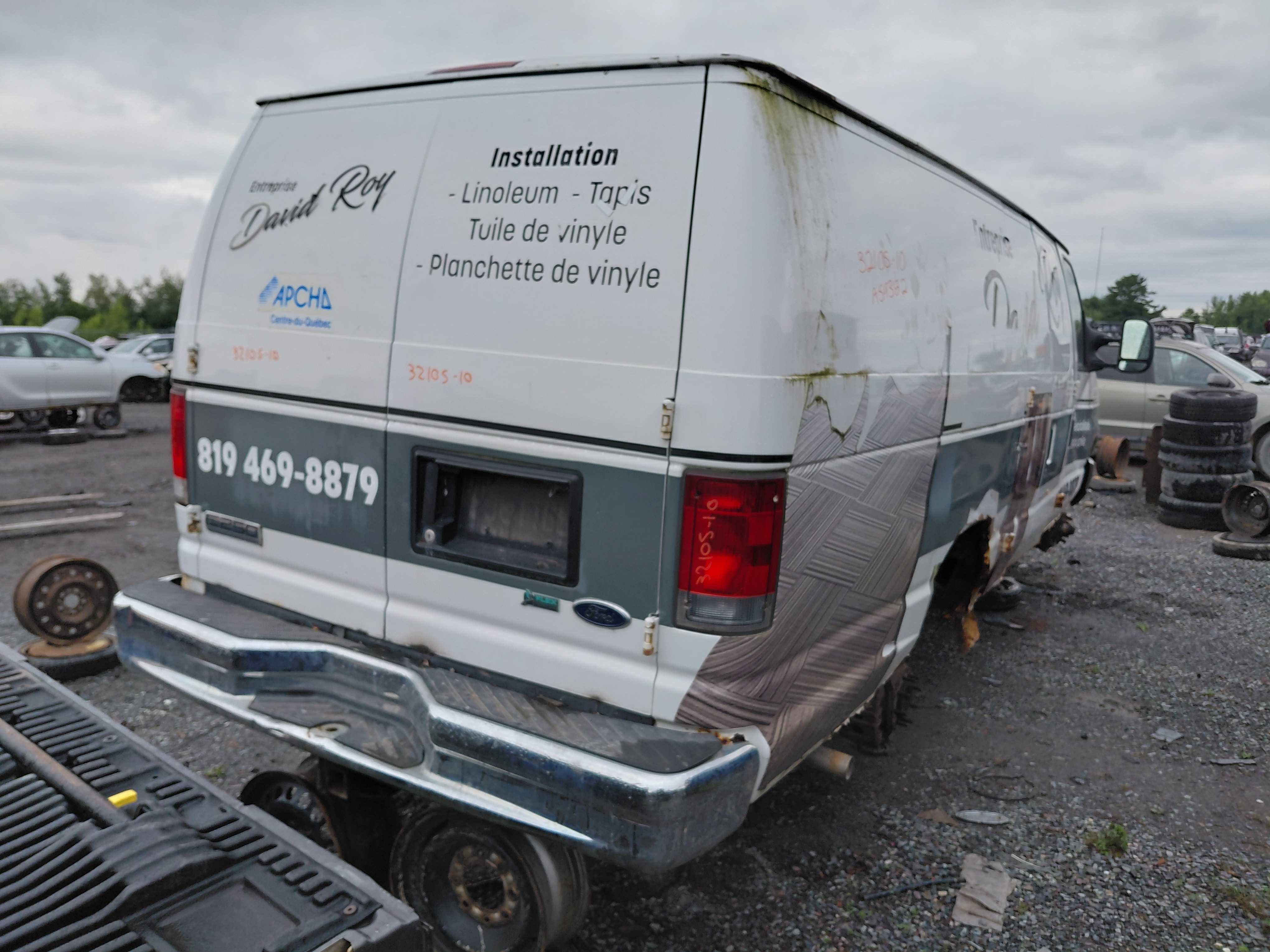 FORD ECONOLINE 2010