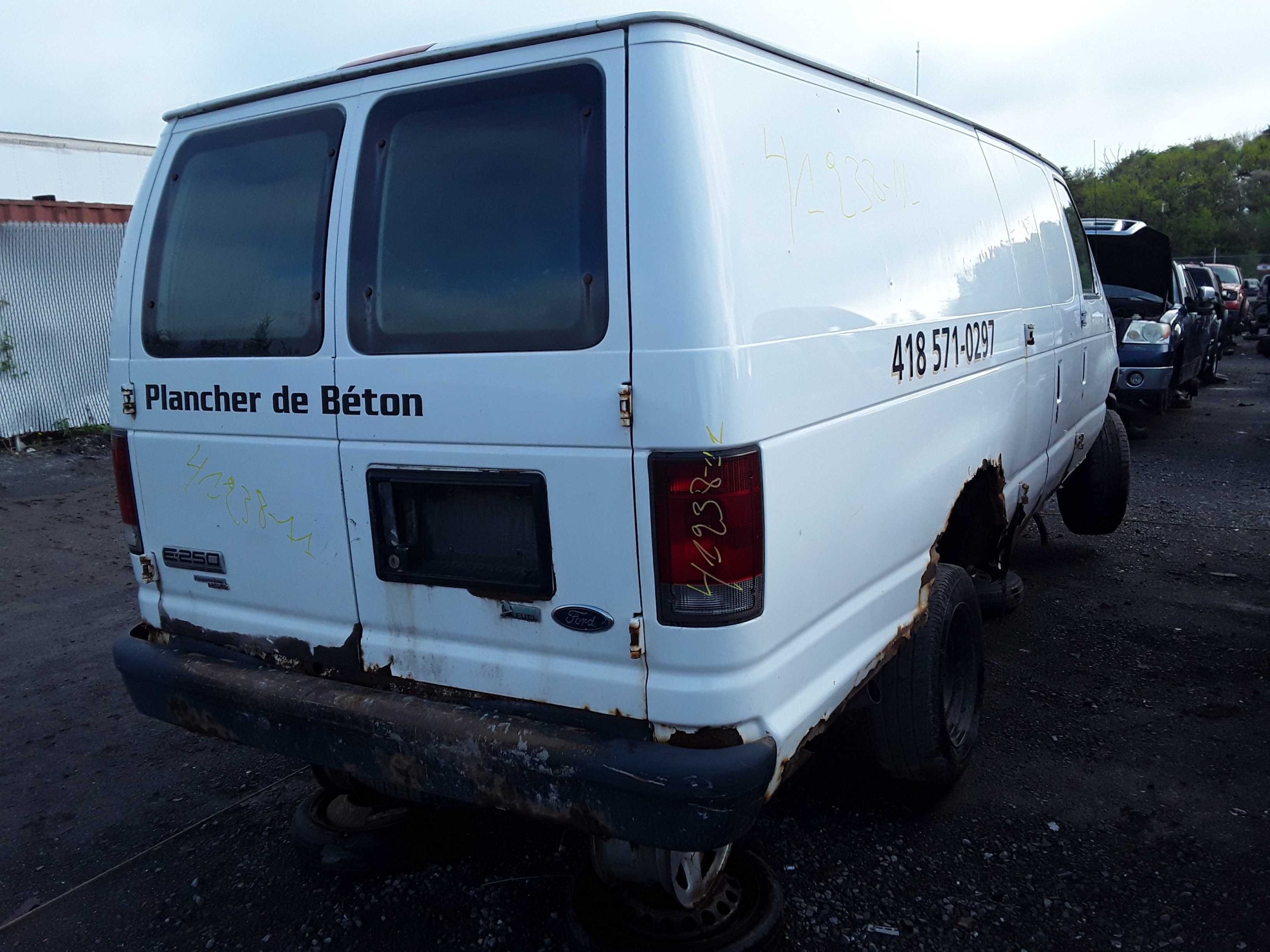 FORD ECONOLINE 2011