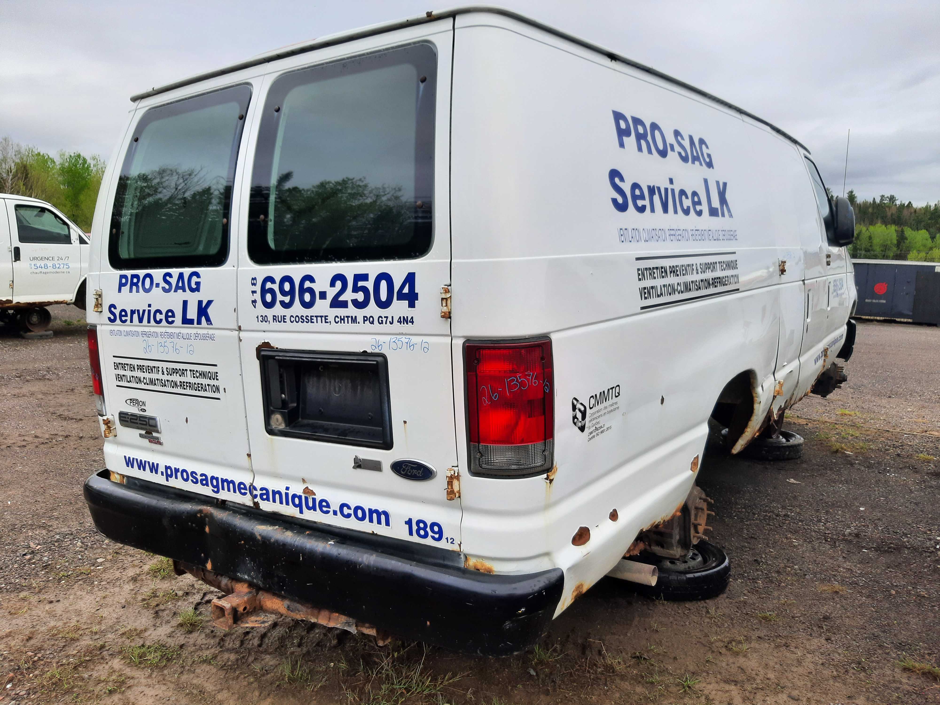 FORD ECONOLINE 2012