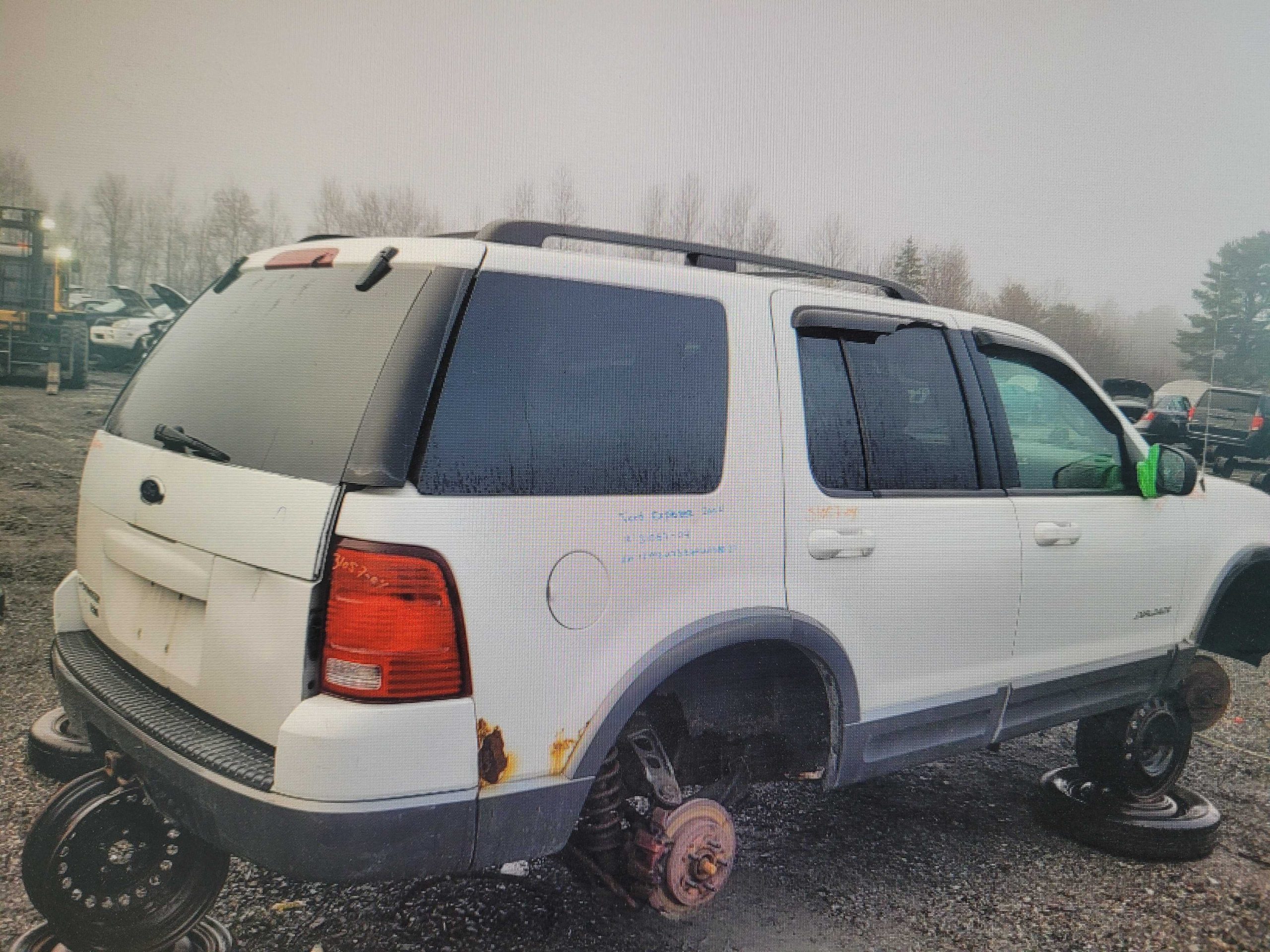 FORD EXPLORER 2004