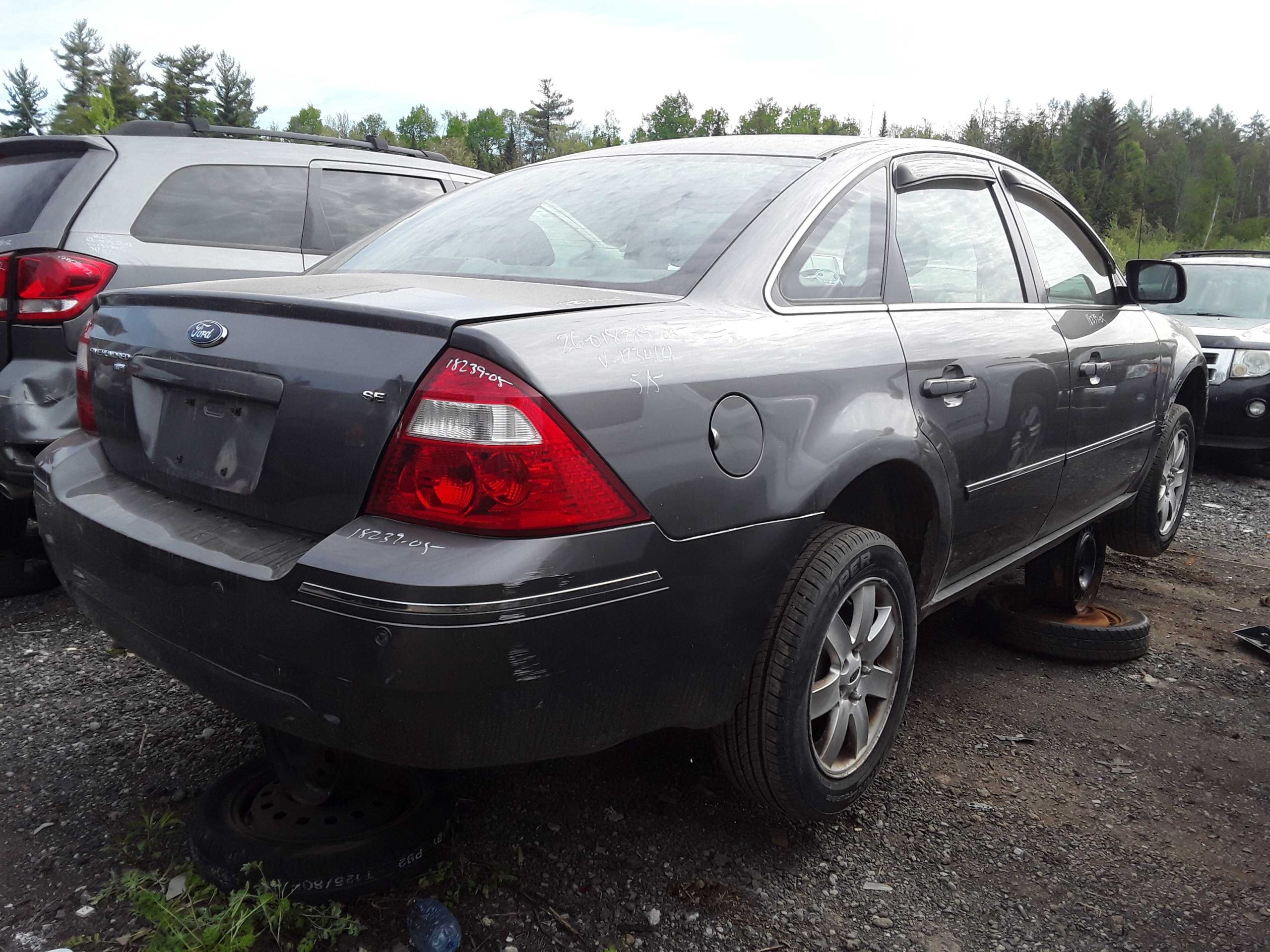 FORD FIVE HUNDRED 2005
