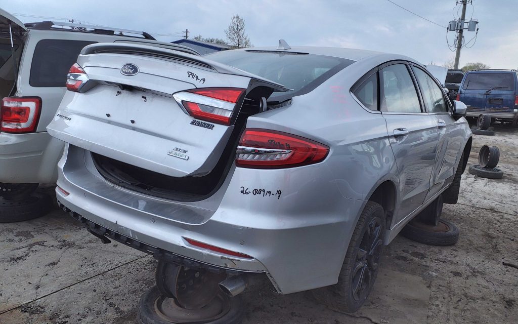 FORD FUSION 2019