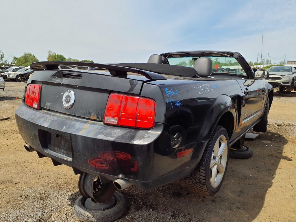 FORD MUSTANG 2008
