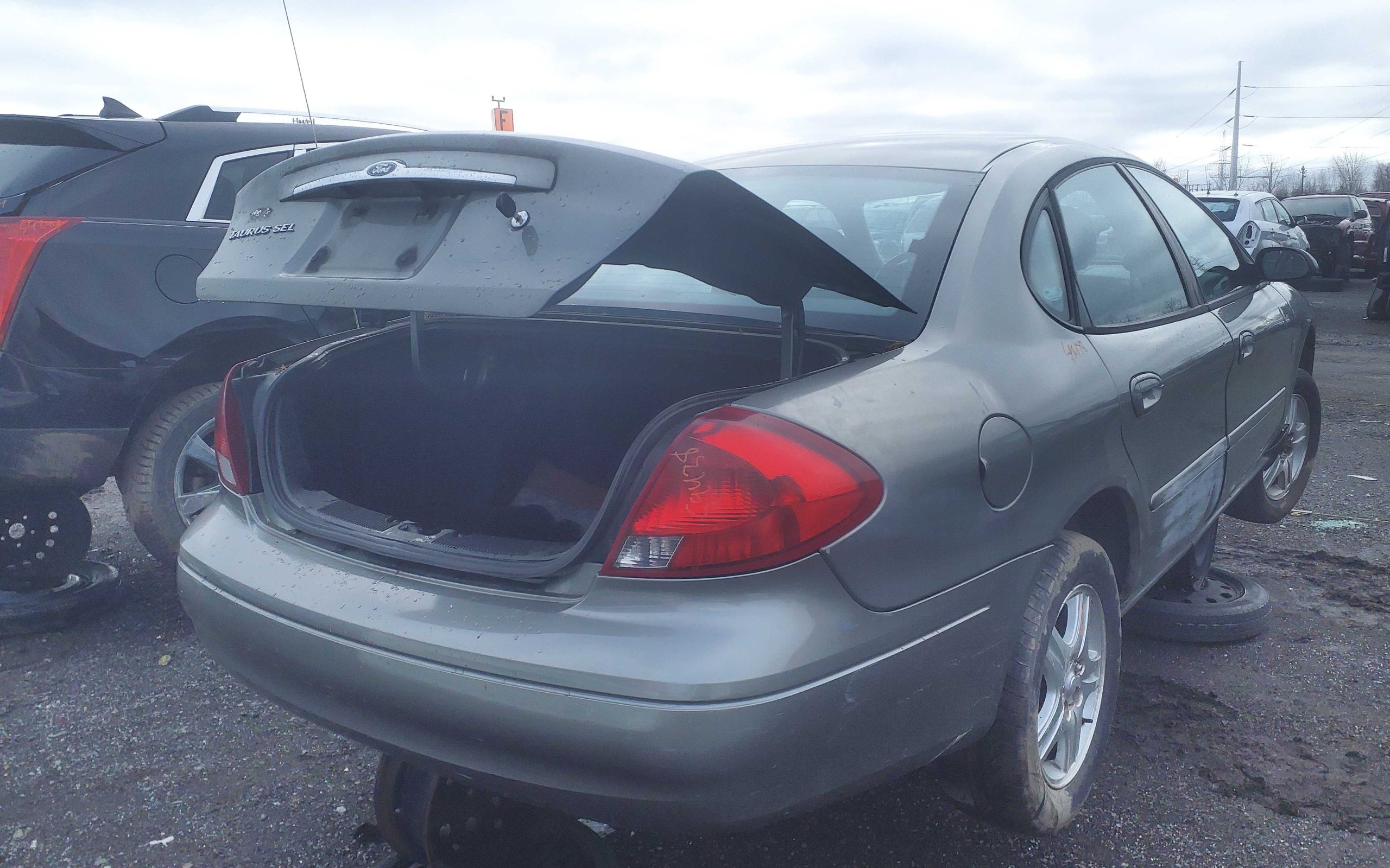 FORD TAURUS 2002