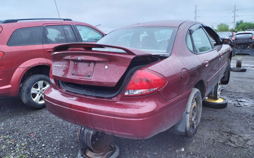 FORD TAURUS 2005