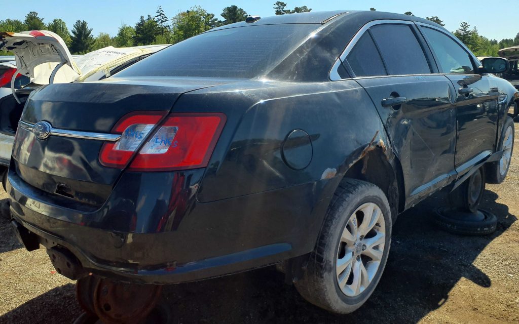 FORD TAURUS 2010
