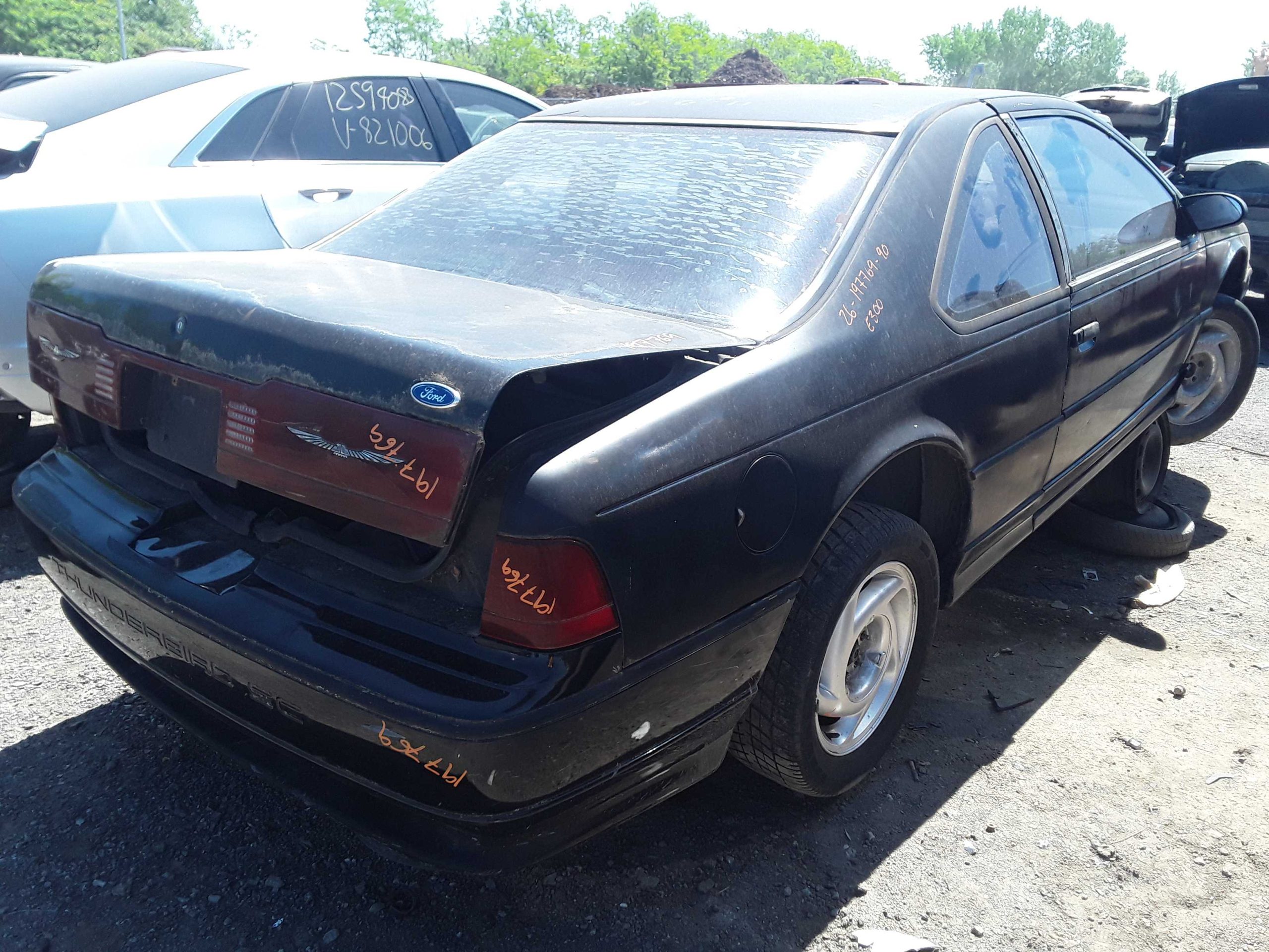 FORD THUNDERBIRD 1990