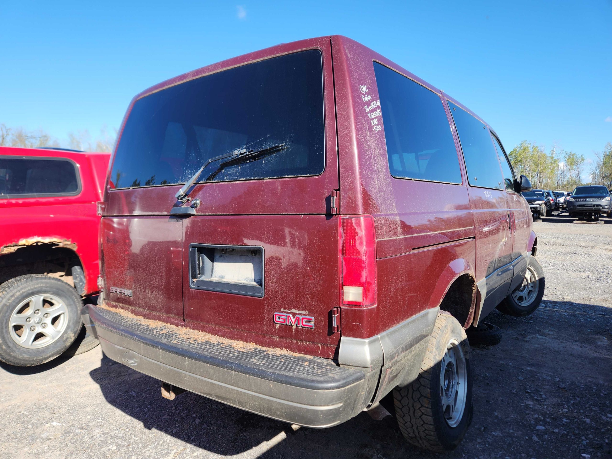 GMC SAFARI 2005
