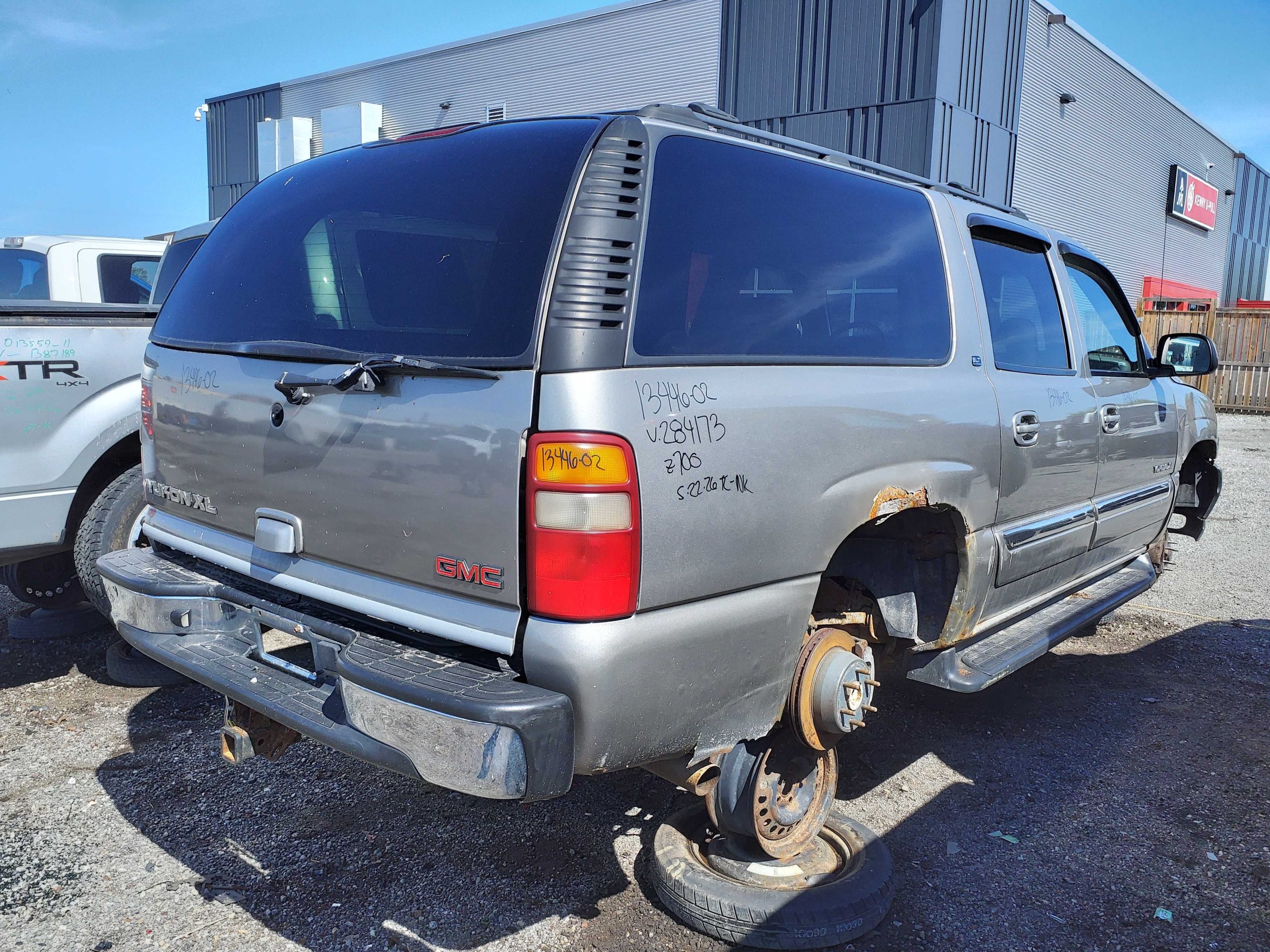 GMC YUKON 2002