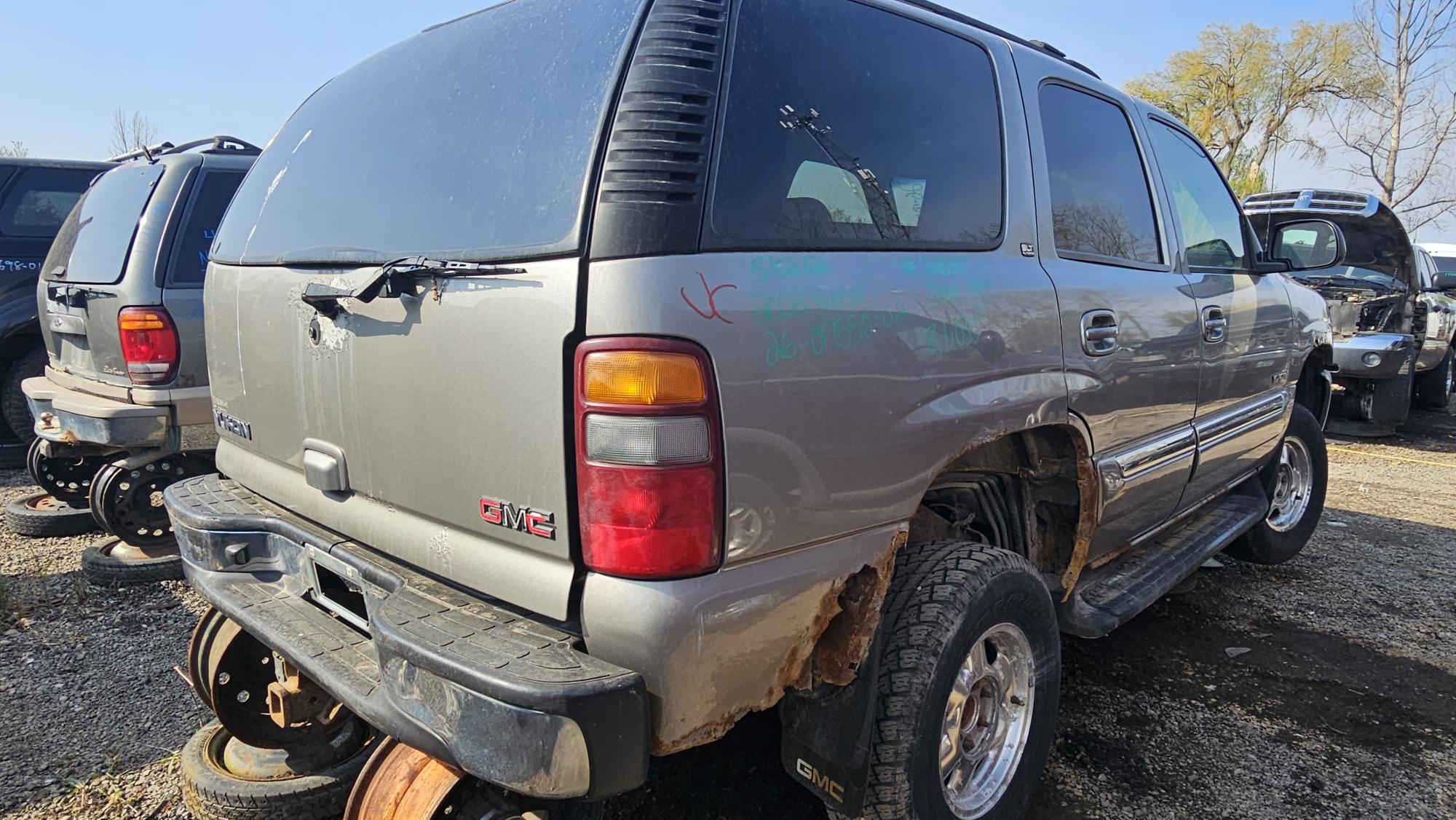 GMC YUKON 2002