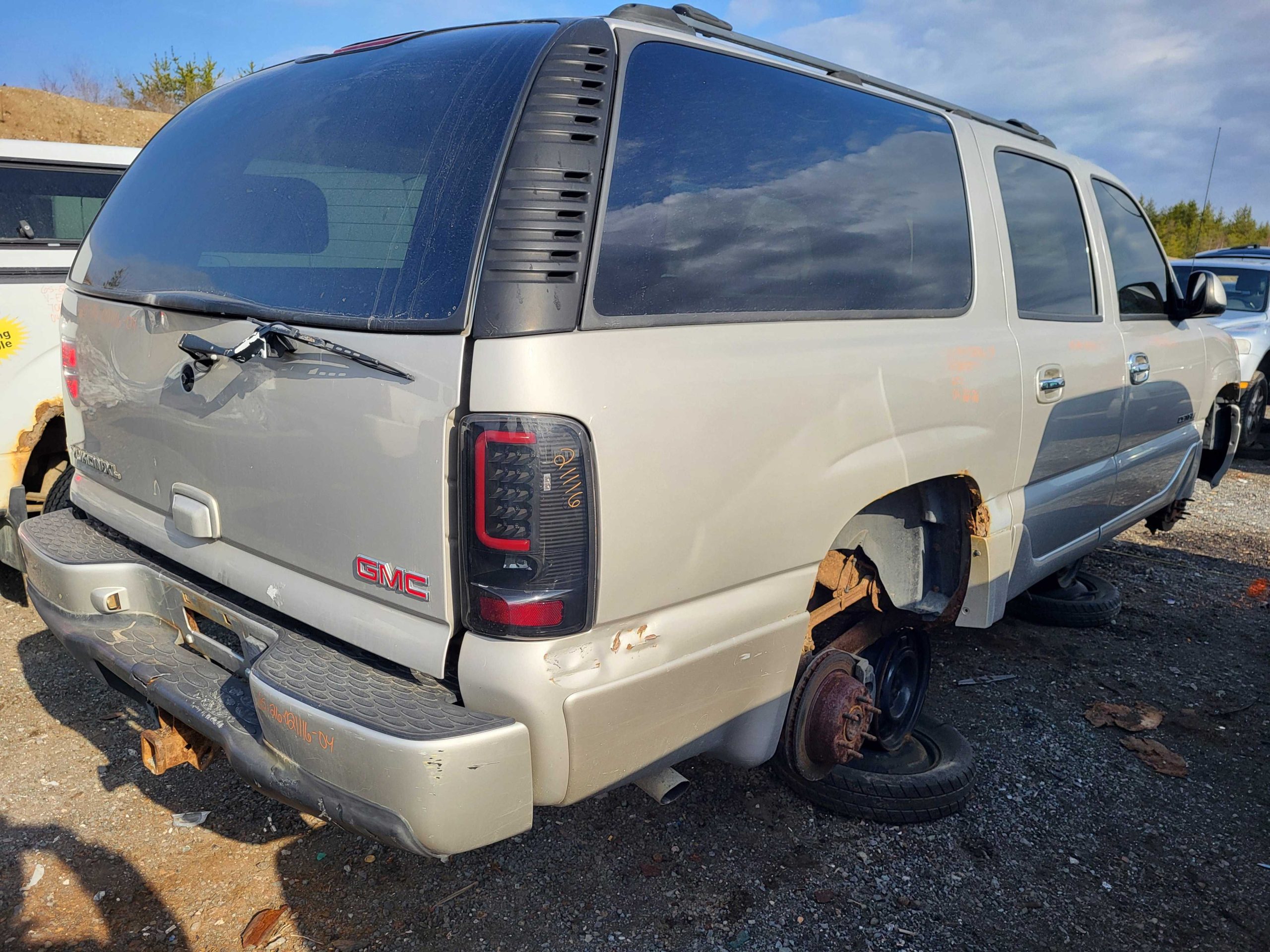 GMC YUKON 2004