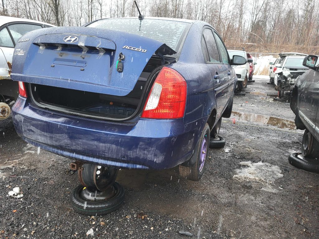 HYUNDAI ACCENT 2009