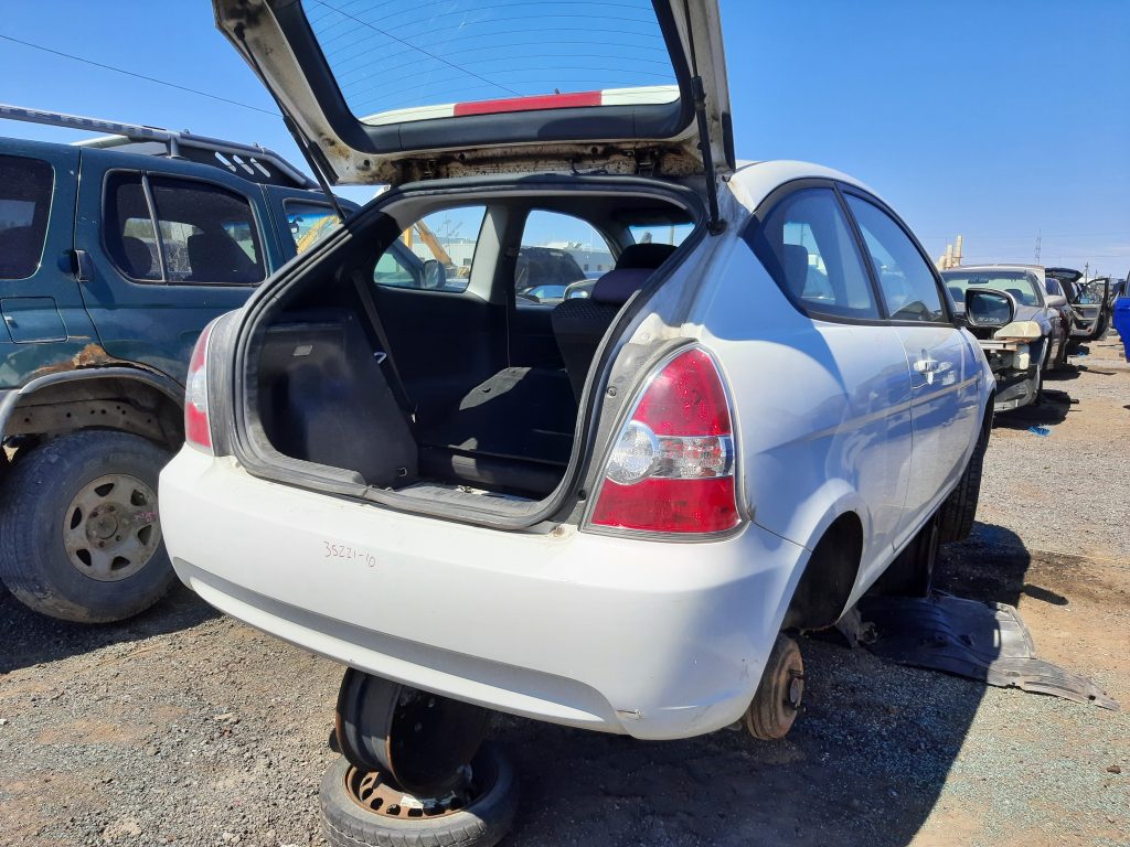 HYUNDAI ACCENT 2010