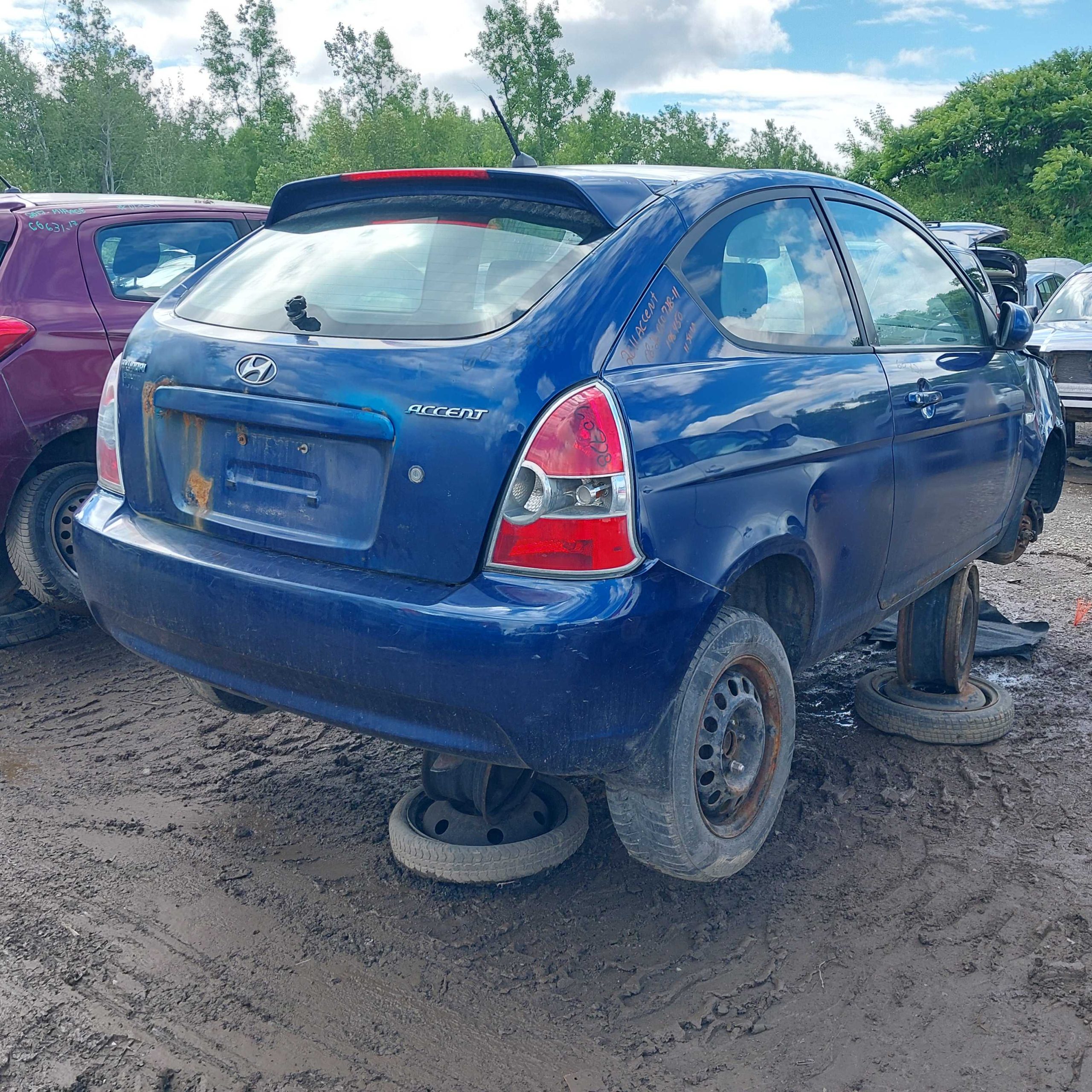 HYUNDAI ACCENT 2011