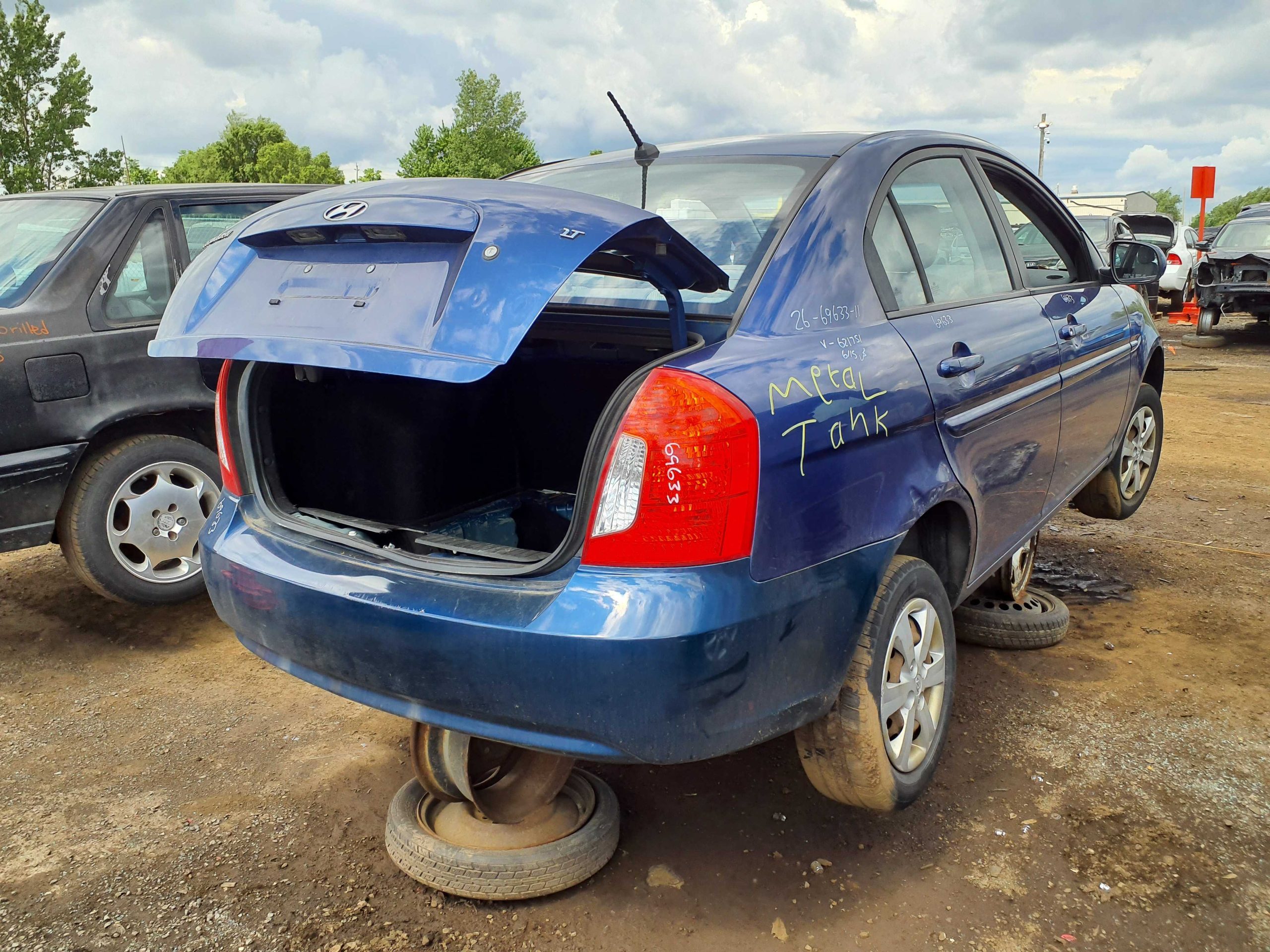 HYUNDAI ACCENT 2011