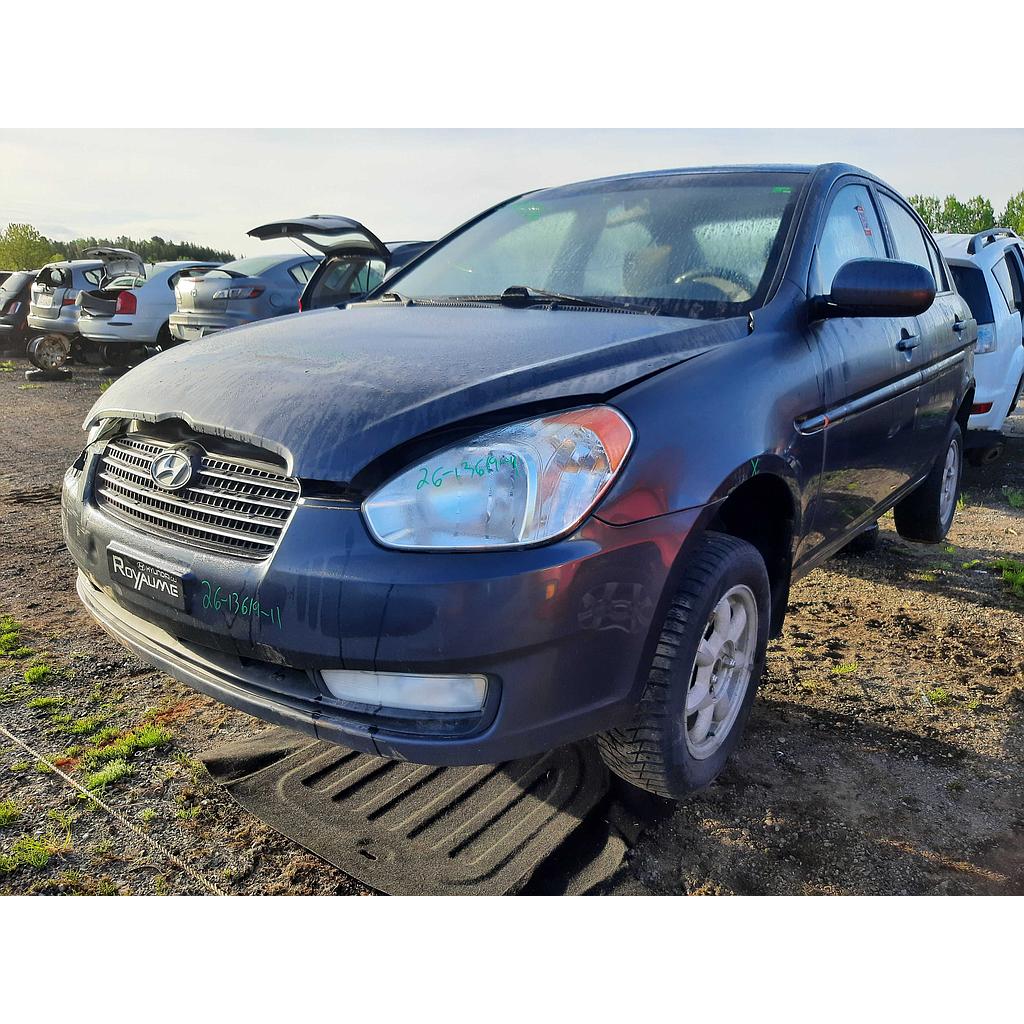 HYUNDAI ACCENT 2011