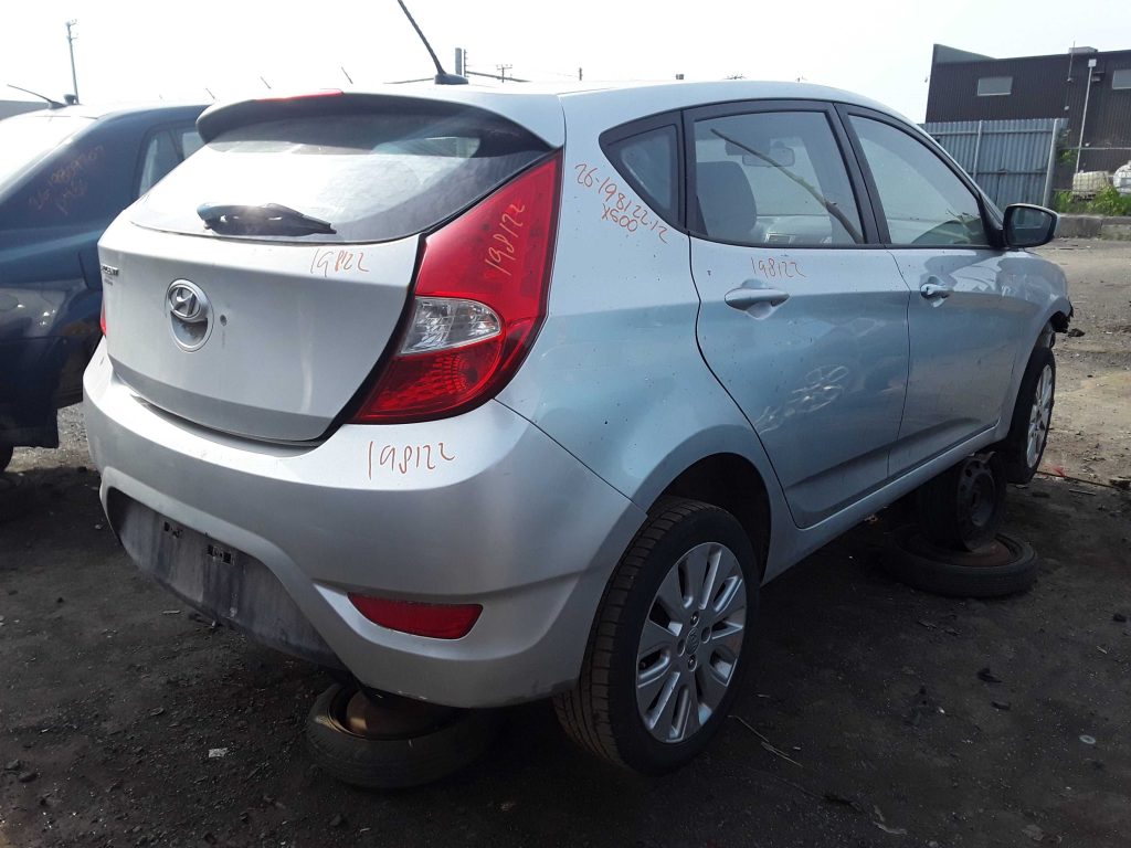 HYUNDAI ACCENT 2012