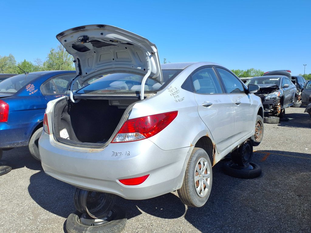 HYUNDAI ACCENT 2012