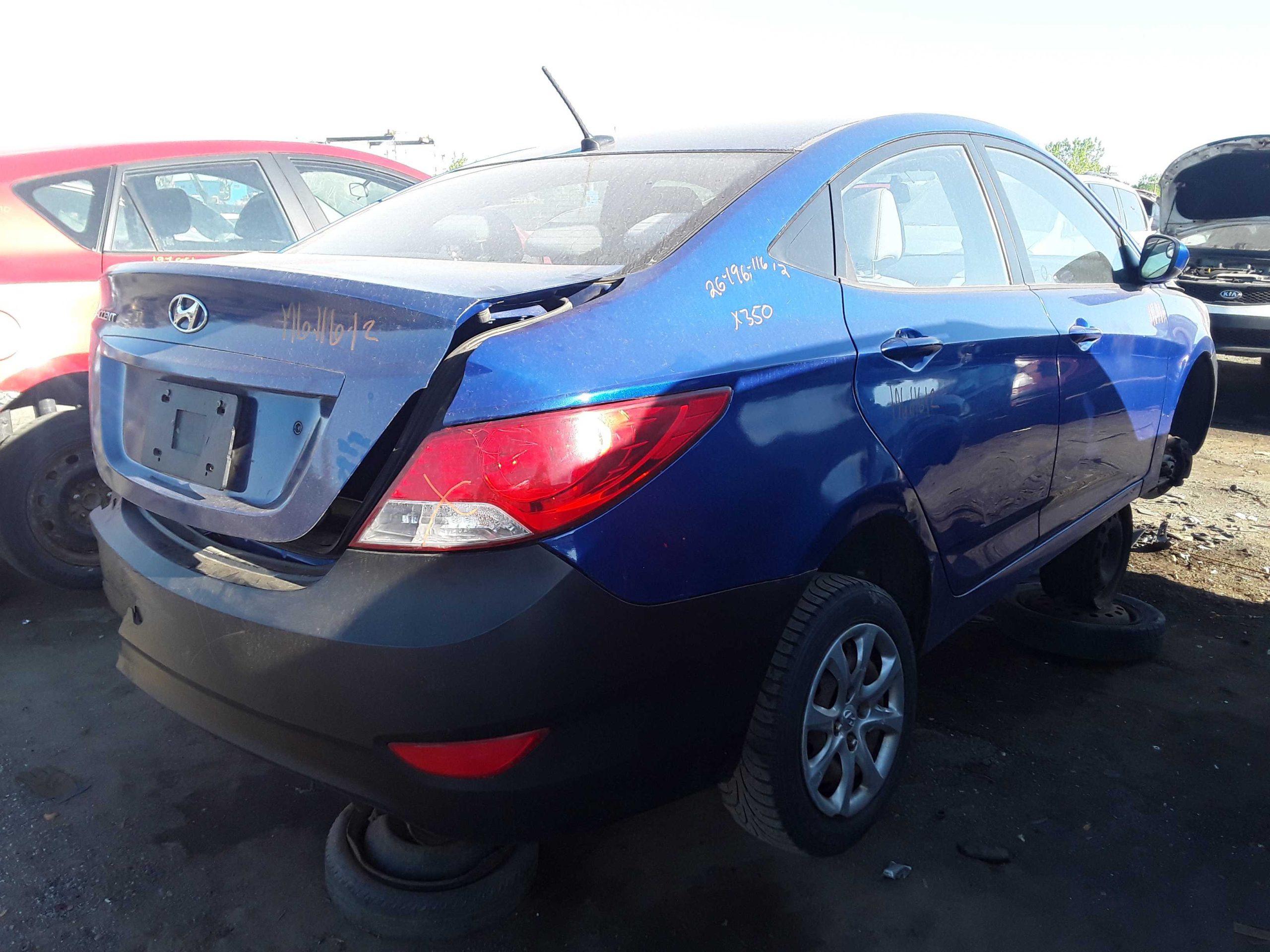HYUNDAI ACCENT 2012