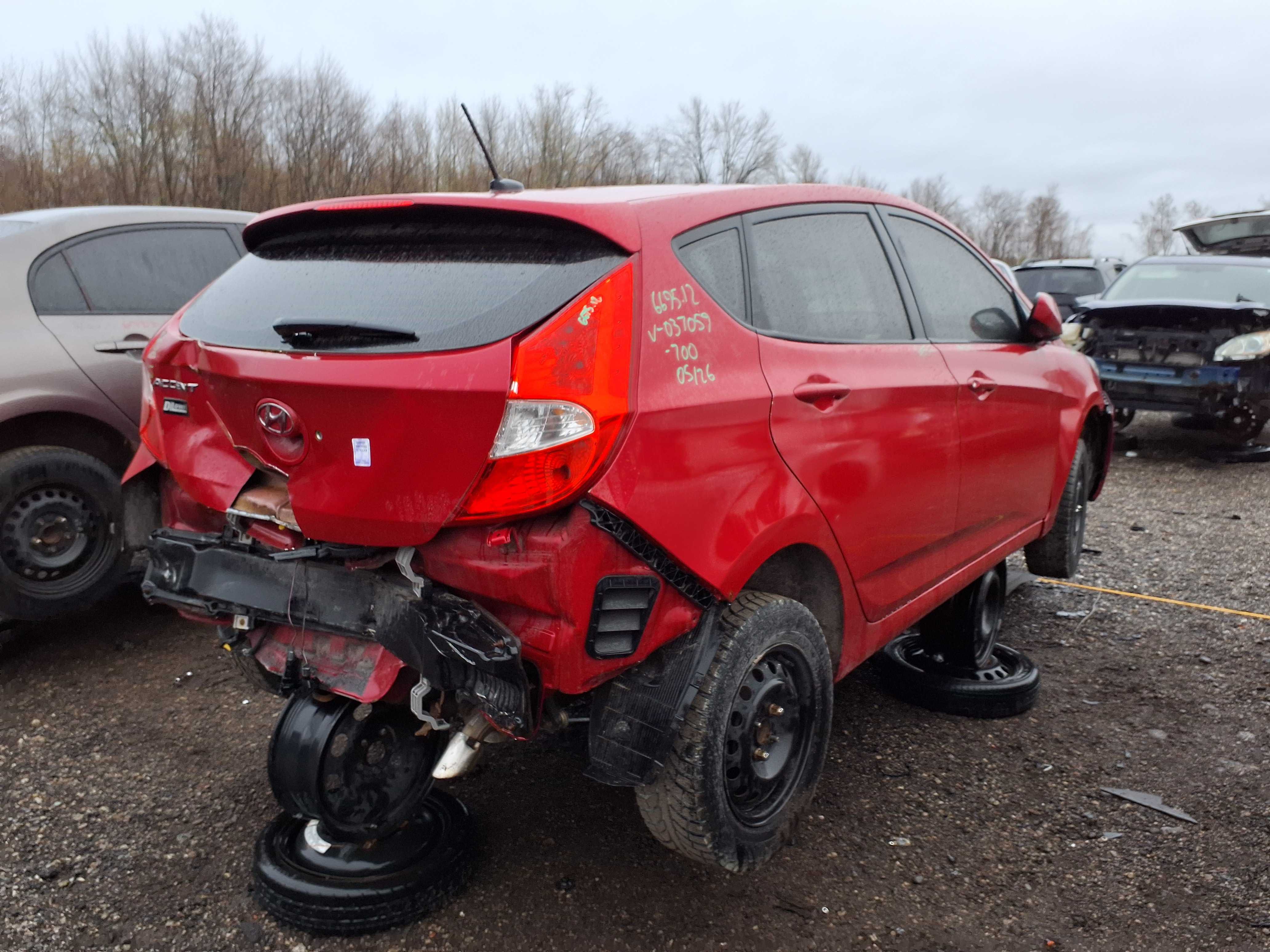 HYUNDAI ACCENT 2012