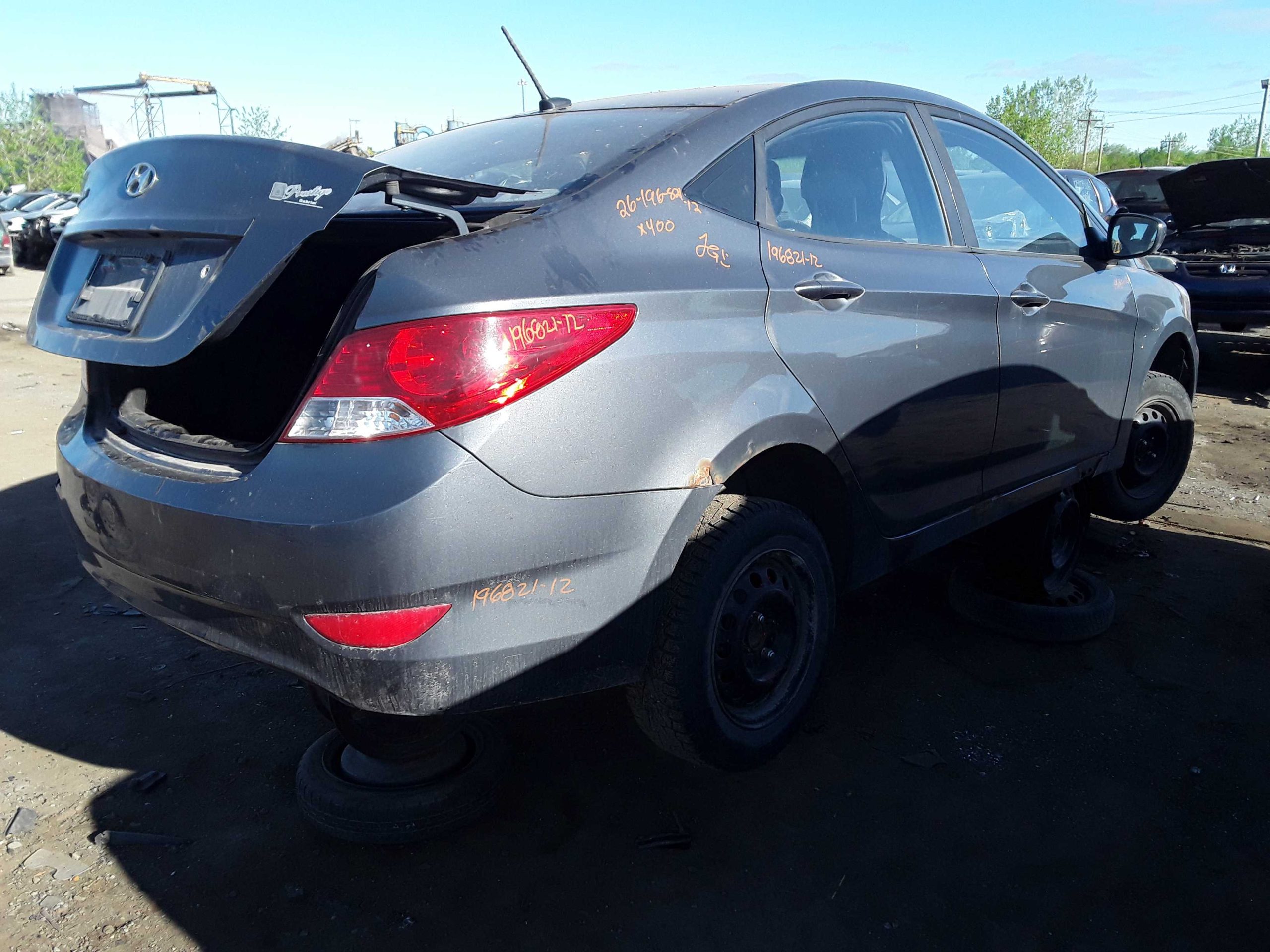 HYUNDAI ACCENT 2012
