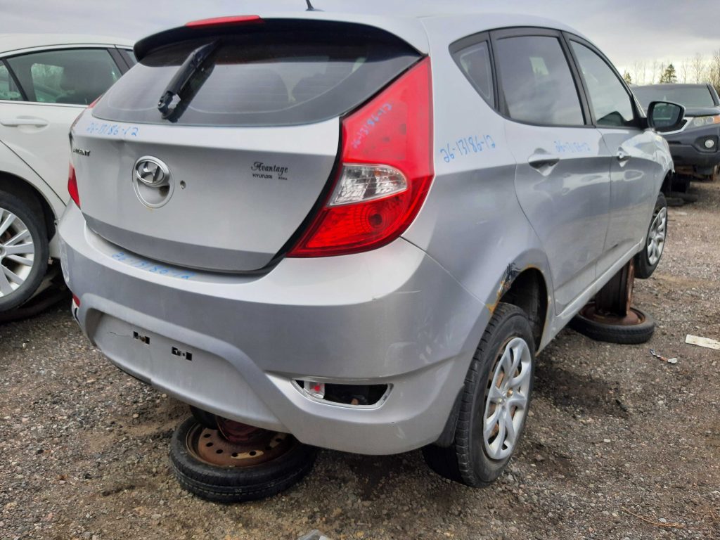 HYUNDAI ACCENT 2012