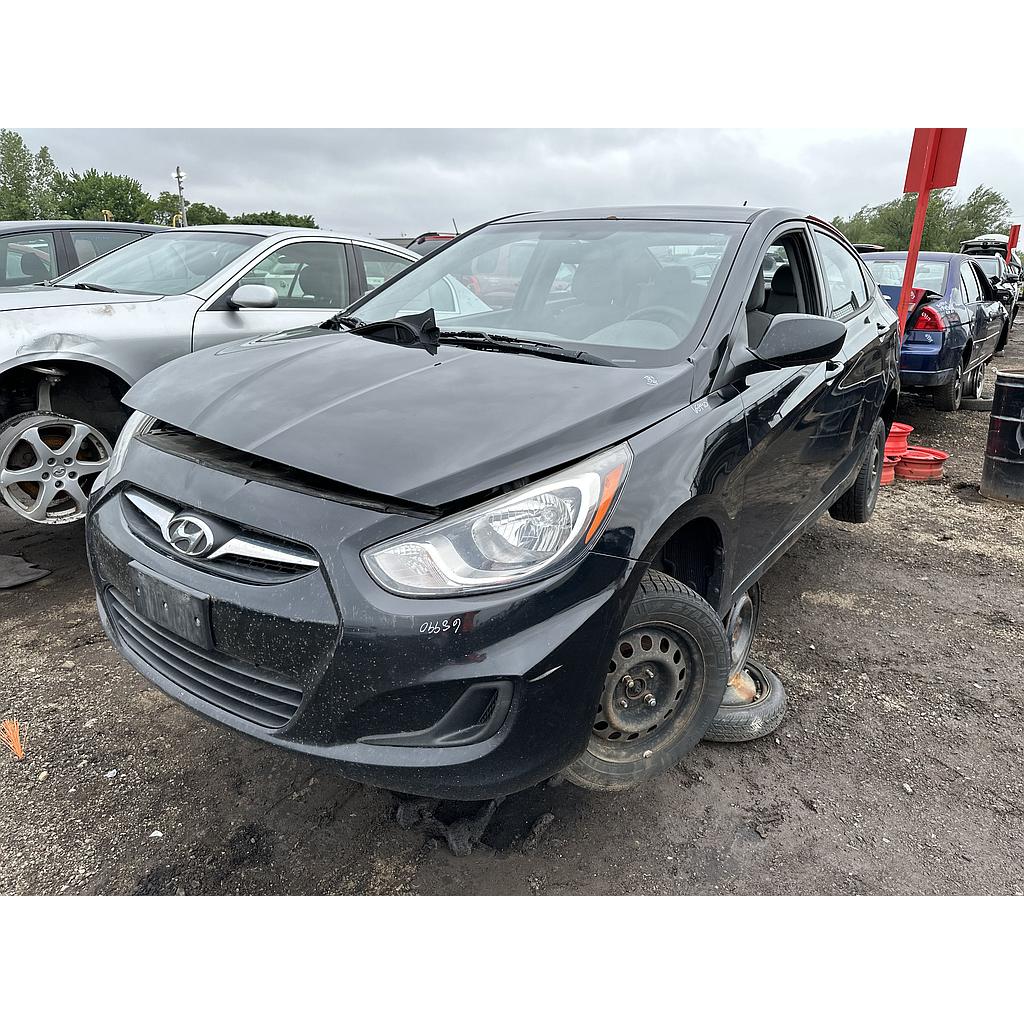 HYUNDAI ACCENT 2013
