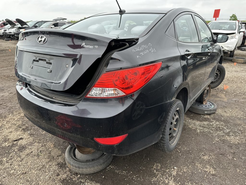 HYUNDAI ACCENT 2013
