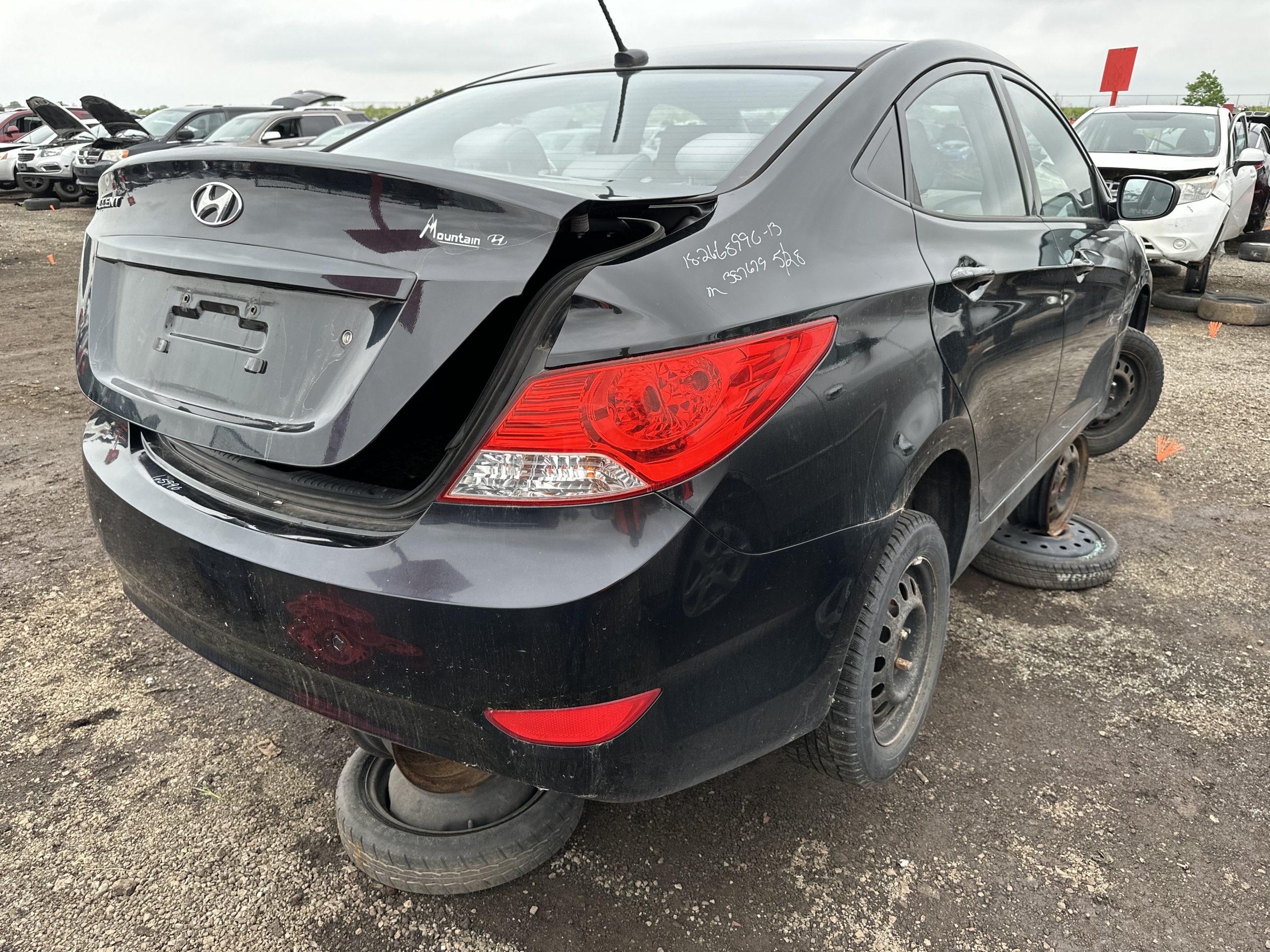 HYUNDAI ACCENT 2013