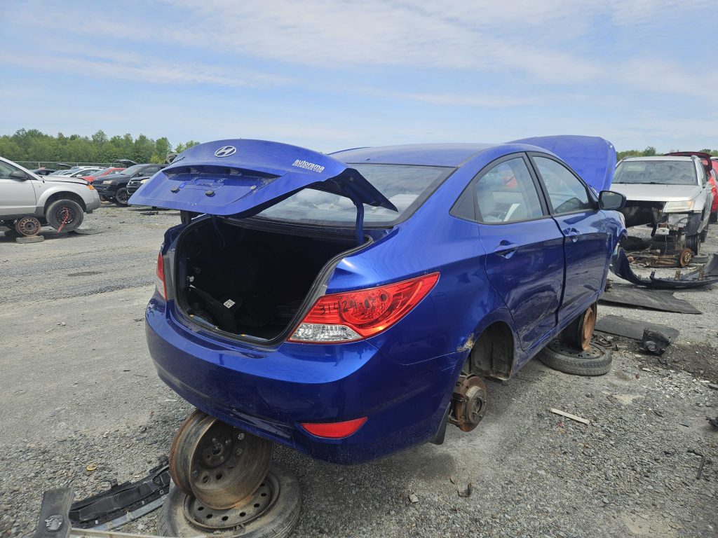 HYUNDAI ACCENT 2013