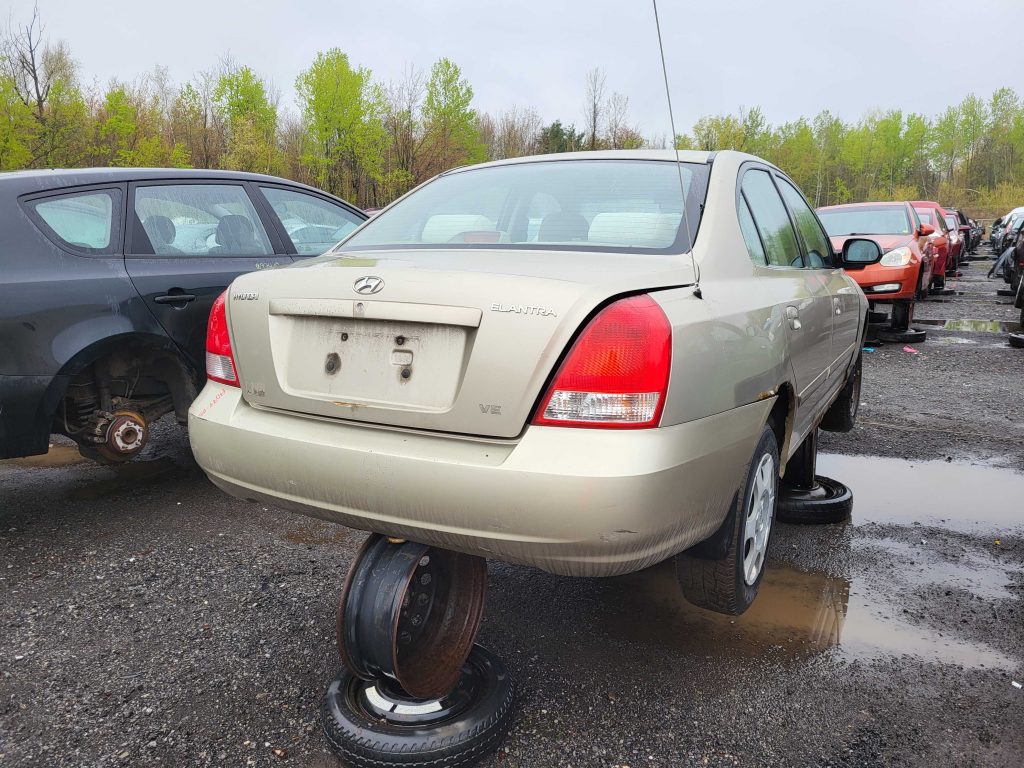 HYUNDAI ELANTRA 2003