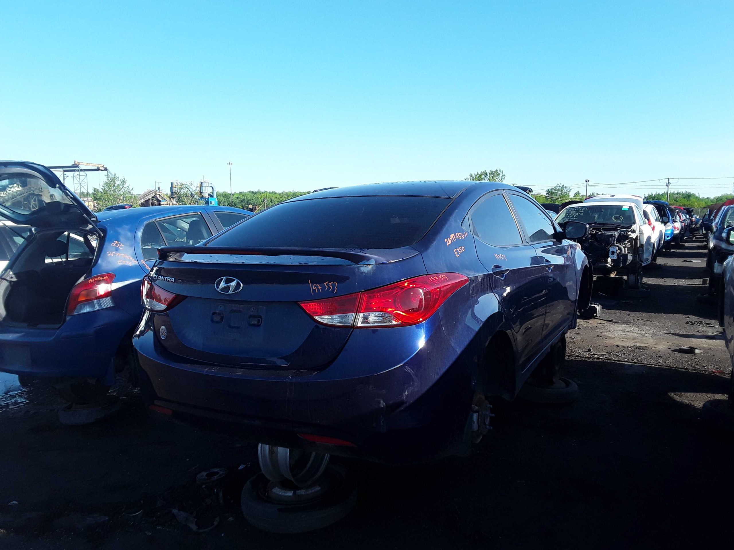 HYUNDAI ELANTRA 2011
