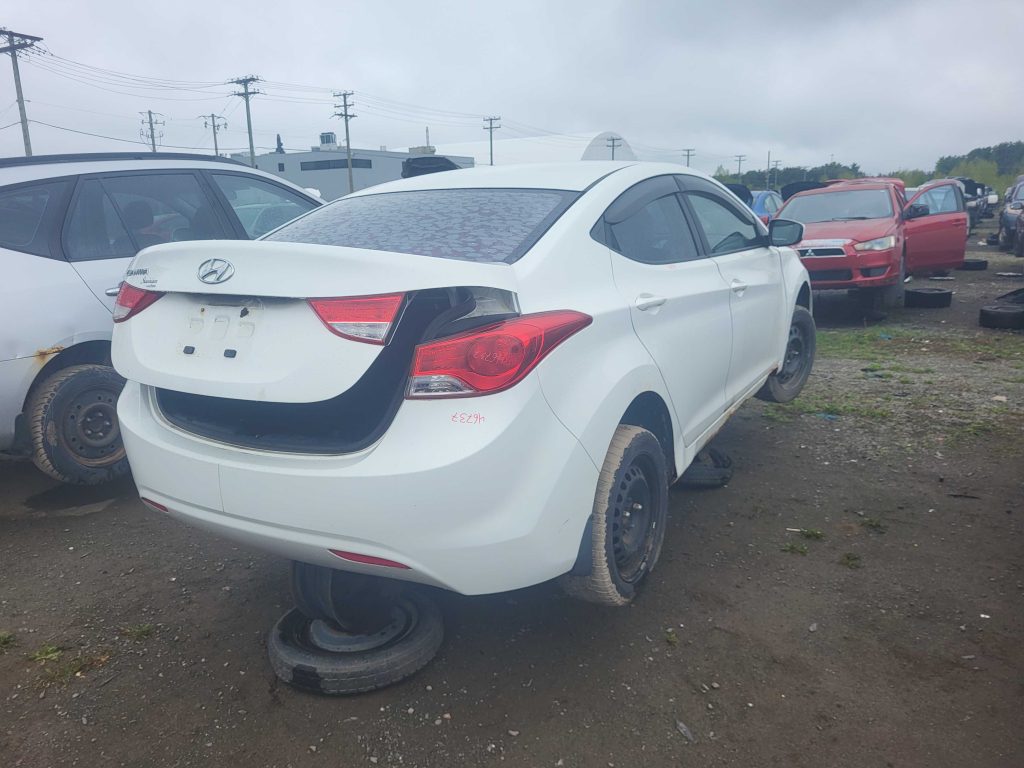 HYUNDAI ELANTRA 2011