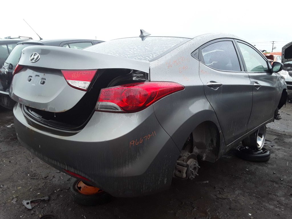 HYUNDAI ELANTRA 2011