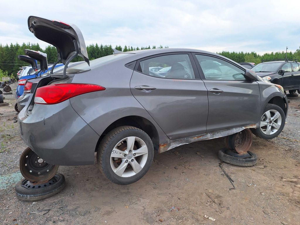 HYUNDAI ELANTRA 2011