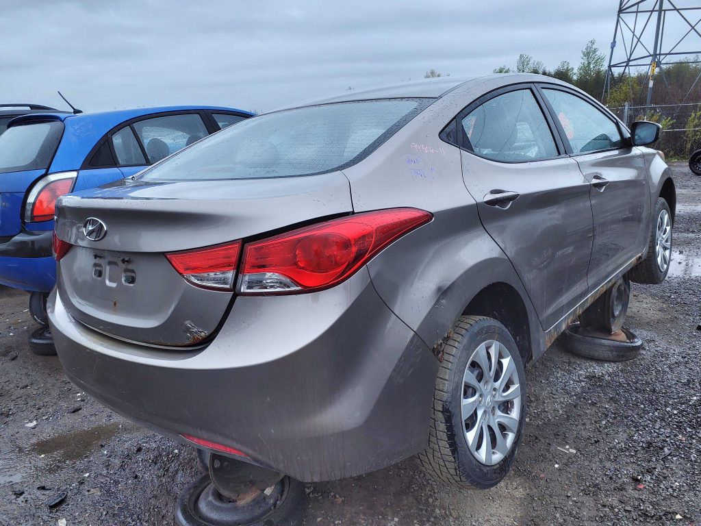 HYUNDAI ELANTRA 2011