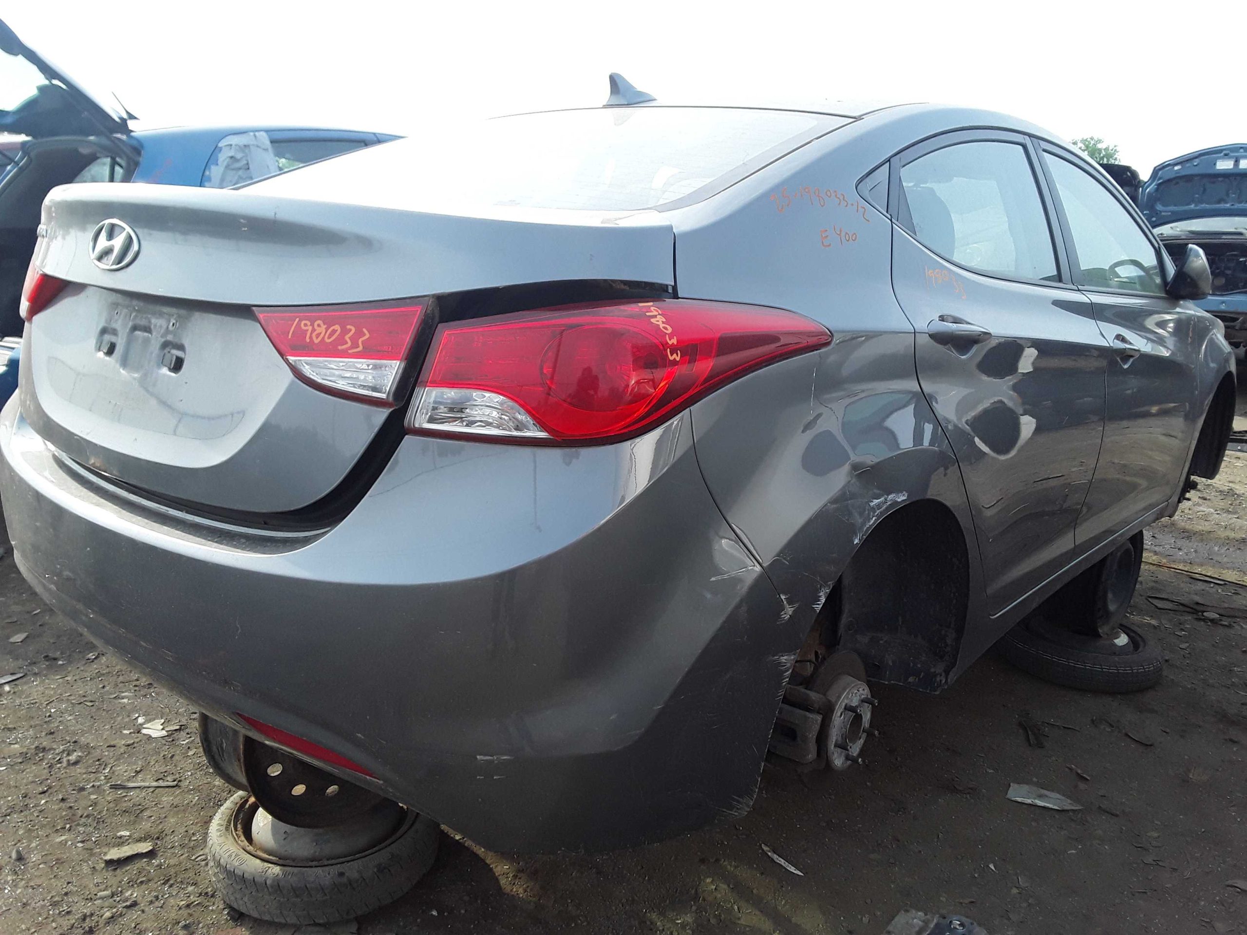 HYUNDAI ELANTRA 2012