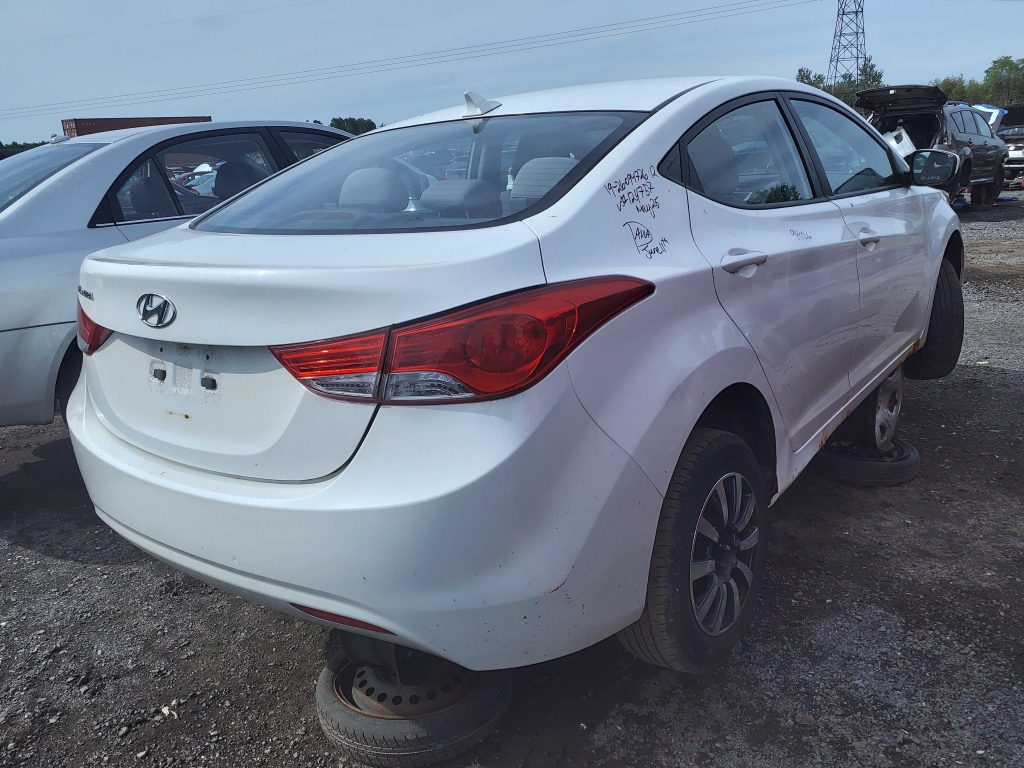 HYUNDAI ELANTRA 2012