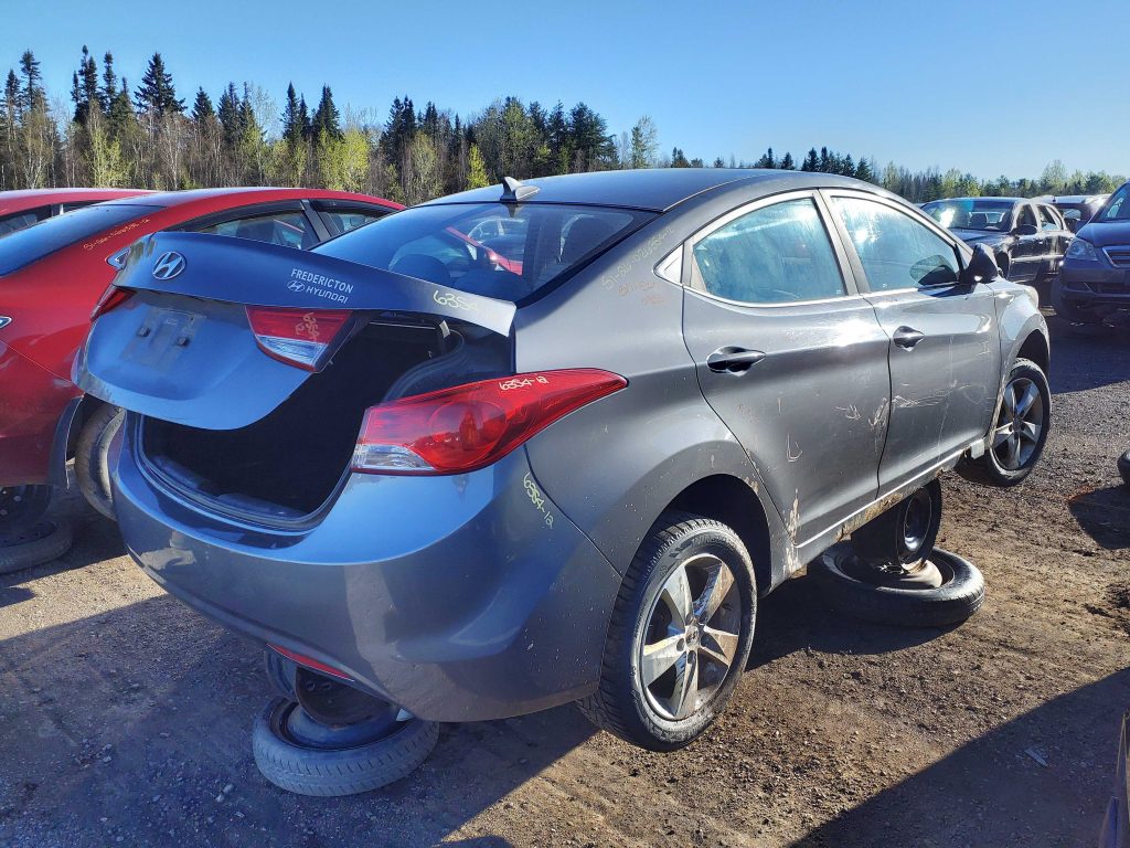 HYUNDAI ELANTRA 2012