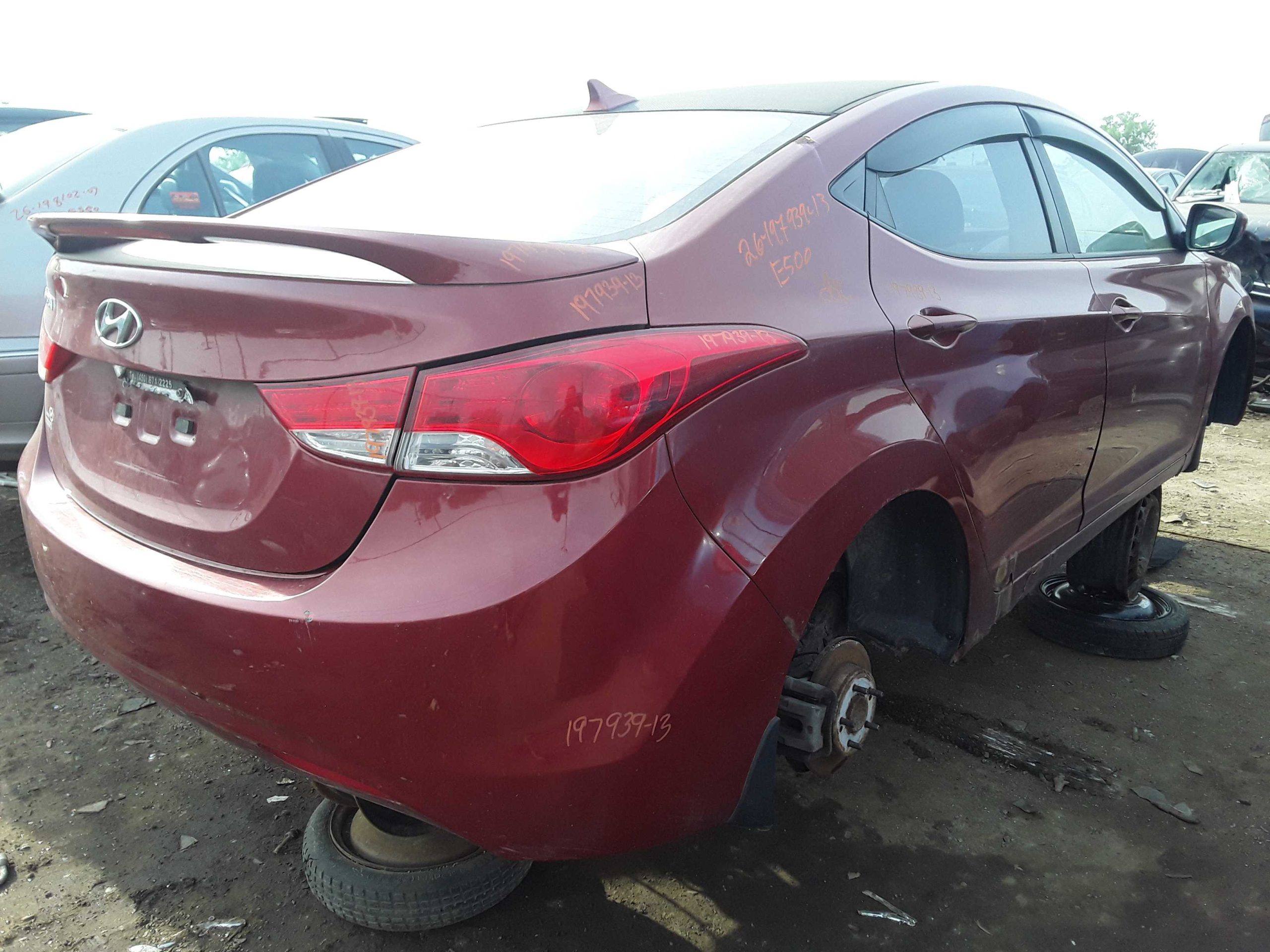HYUNDAI ELANTRA 2013
