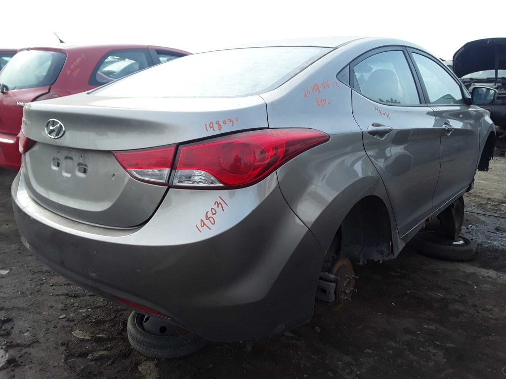 HYUNDAI ELANTRA 2013
