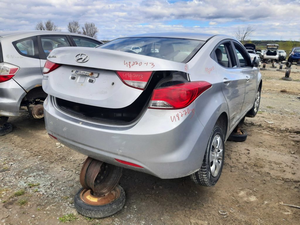 HYUNDAI ELANTRA 2013