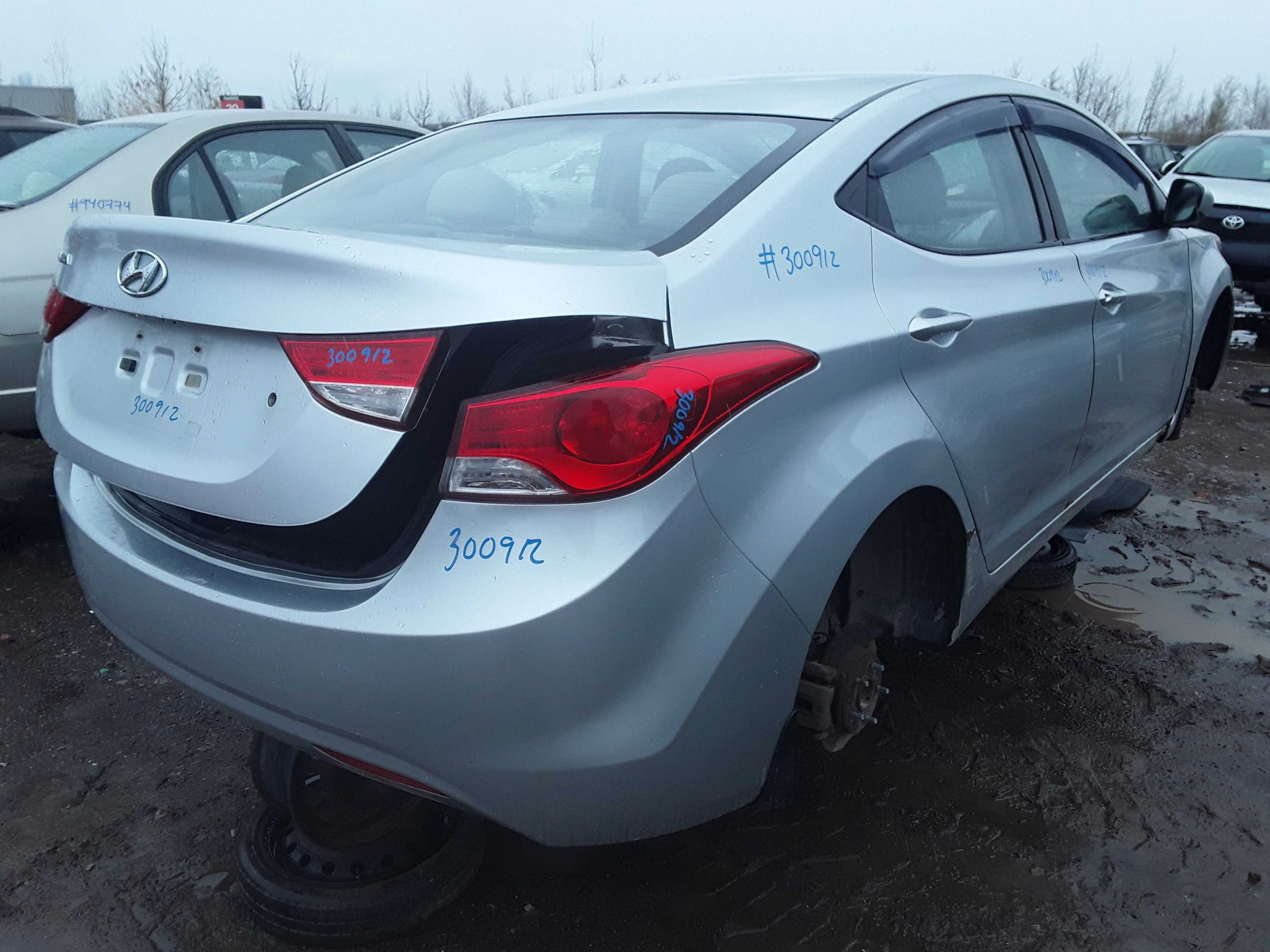HYUNDAI ELANTRA 2013