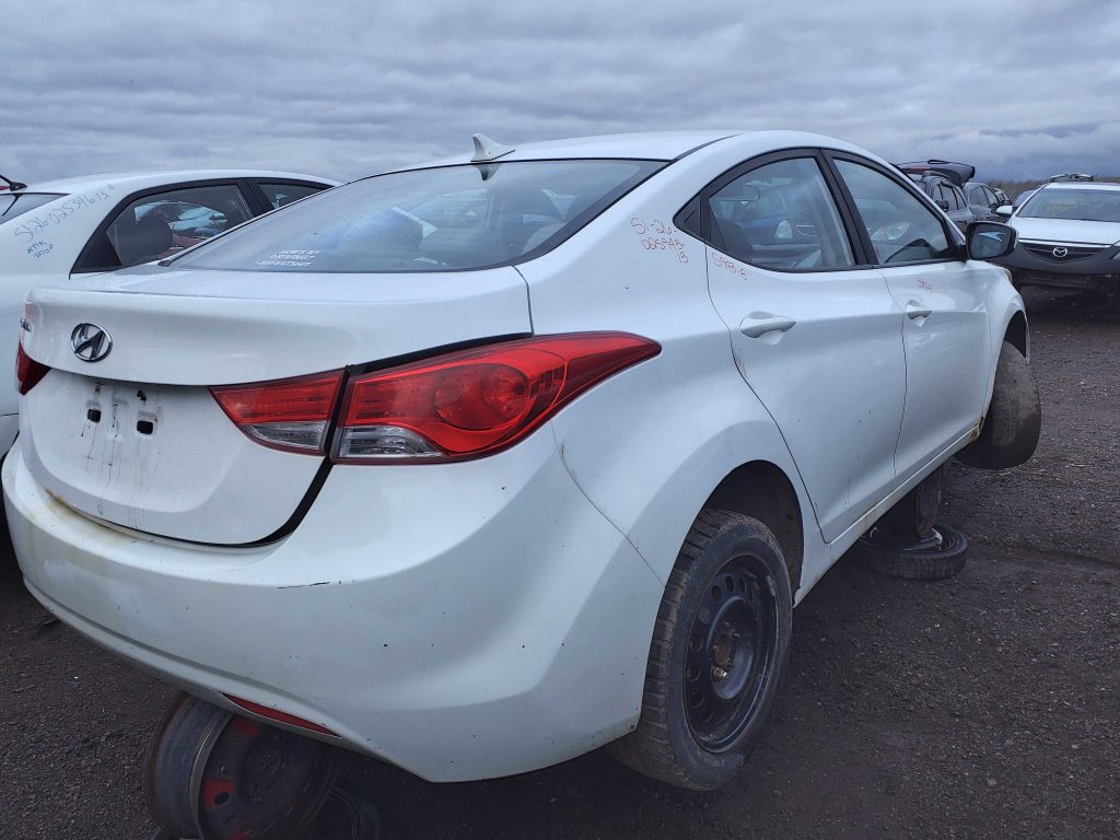 HYUNDAI ELANTRA 2013